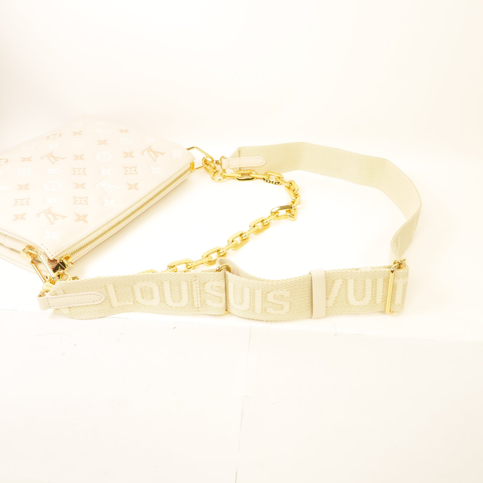 LOUIS VUITTON Monogram Coussin PM金扣手挽肩背兩用袋米色粉紅色