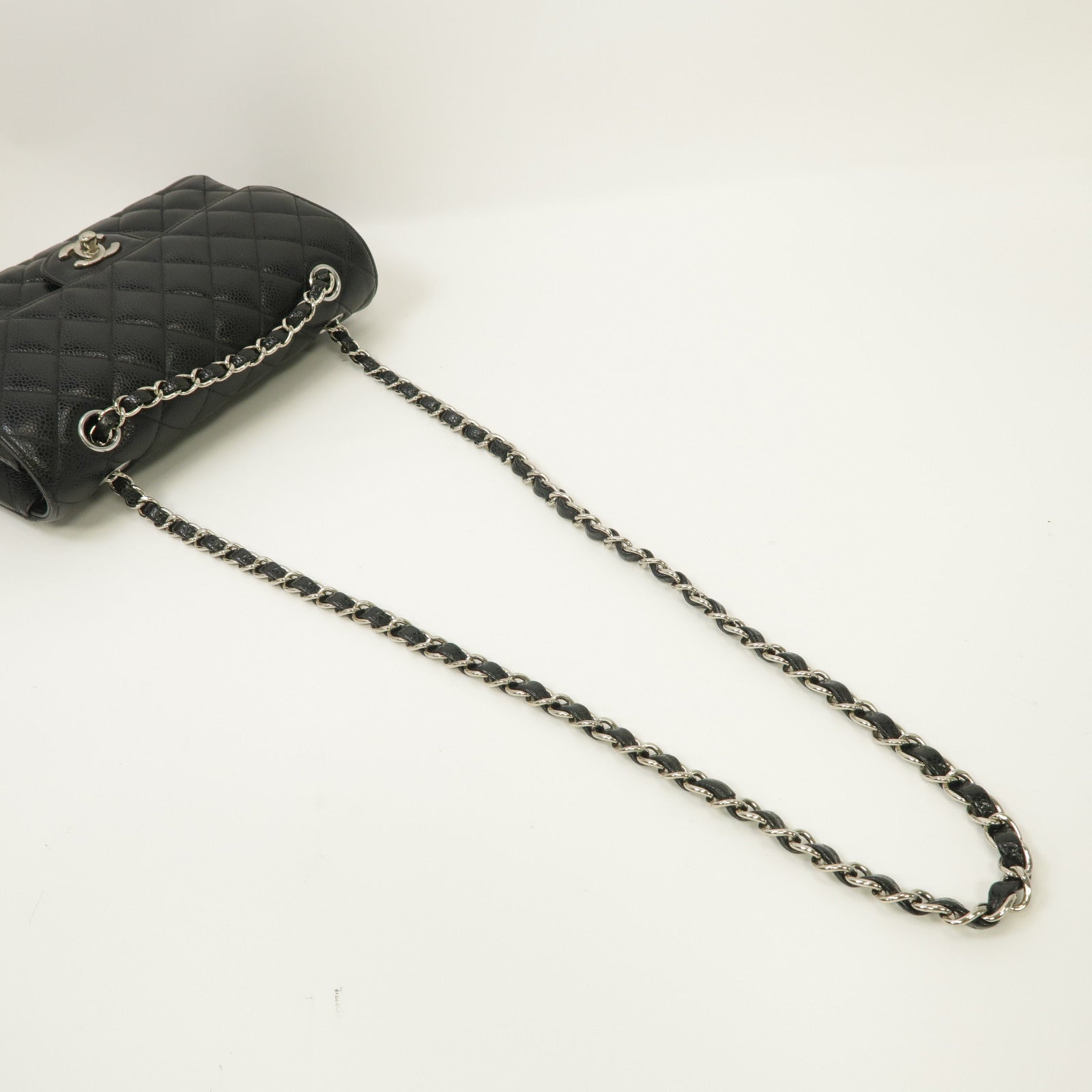 CHANEL 【激減優惠】菱格Caviar皮革Classic Flap 23銀扣鏈帶肩背袋黑色