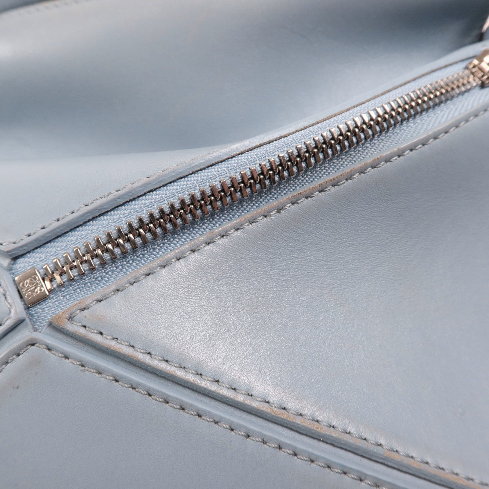 LOEWE 牛皮皮革Small Puzzle銀扣手挽肩背兩用袋
