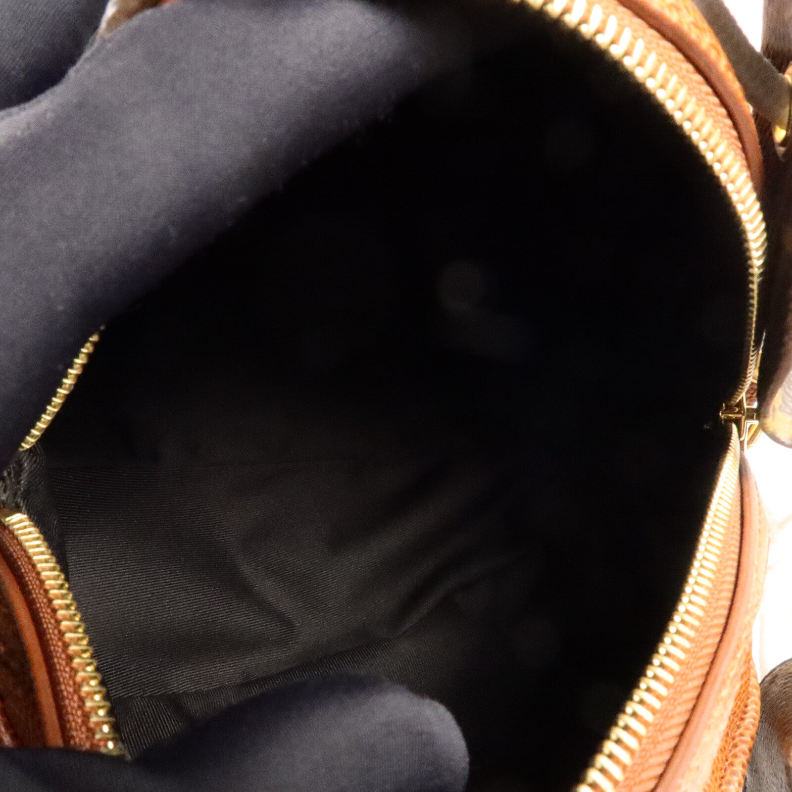 LOUIS VUITTON Monogram/牛皮皮革LV x NBA Ball in Basket Bag肩背袋