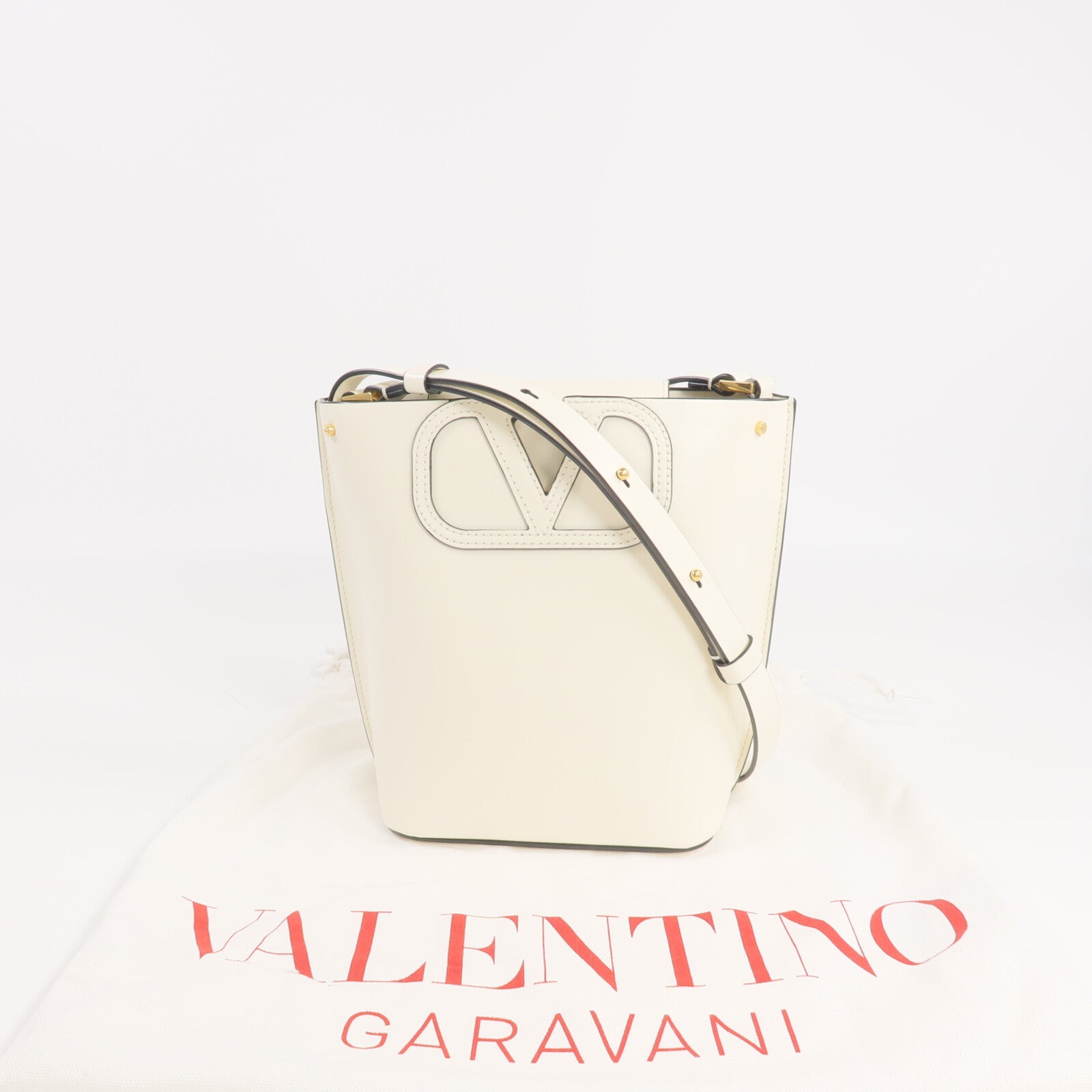 Valentino 牛皮皮革Vlogo Bucket Bag金扣肩背袋