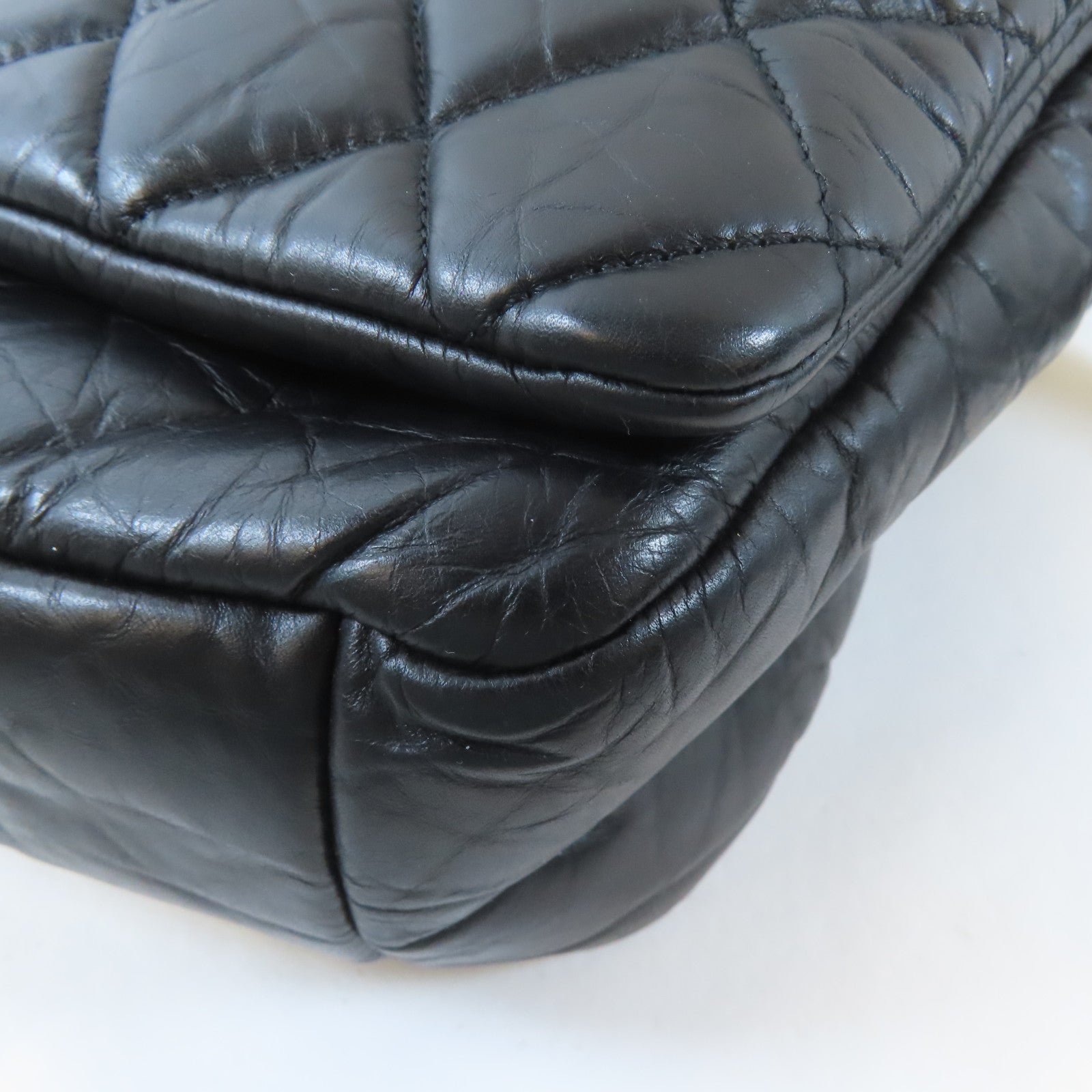 CHANEL 菱格尼龍Coco Cocoon Messenger Bag銀扣肩背袋黑色