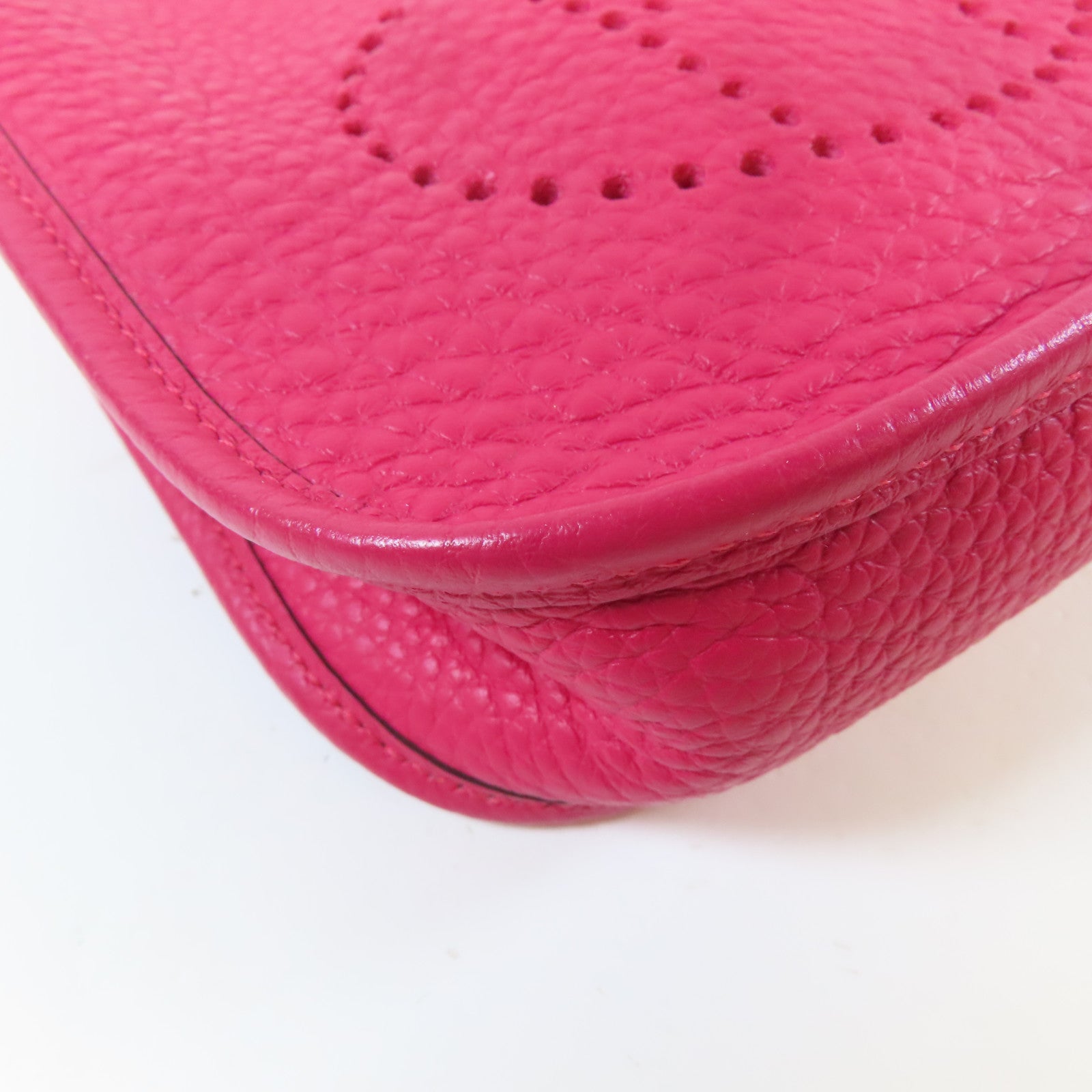 HERMES 【激減優惠】Taurillon Clemence皮革Evelyne TPM Shoulder Bag銀扣肩背袋粉紅色