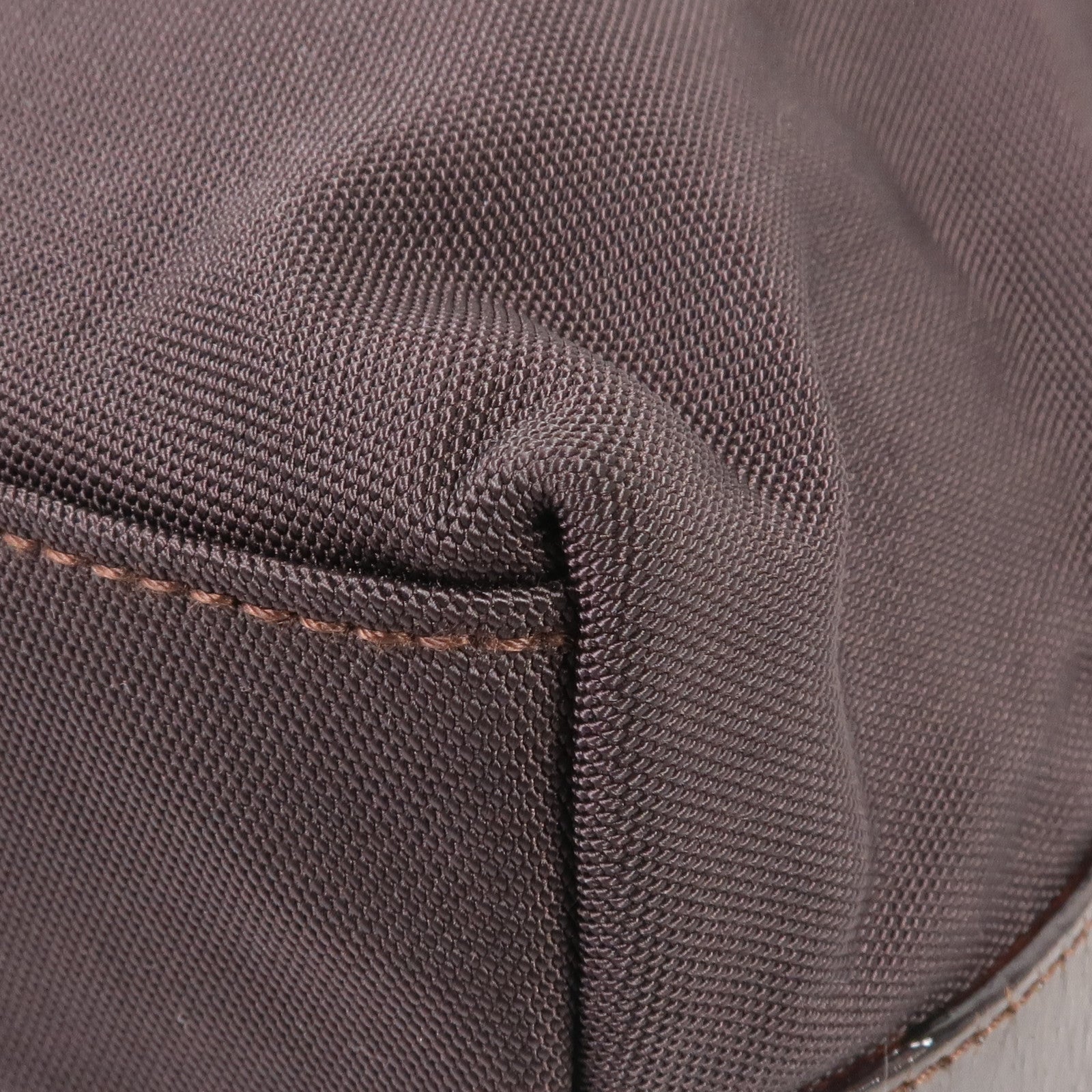 GUCCI 尼龍Handbag銀扣肩背袋