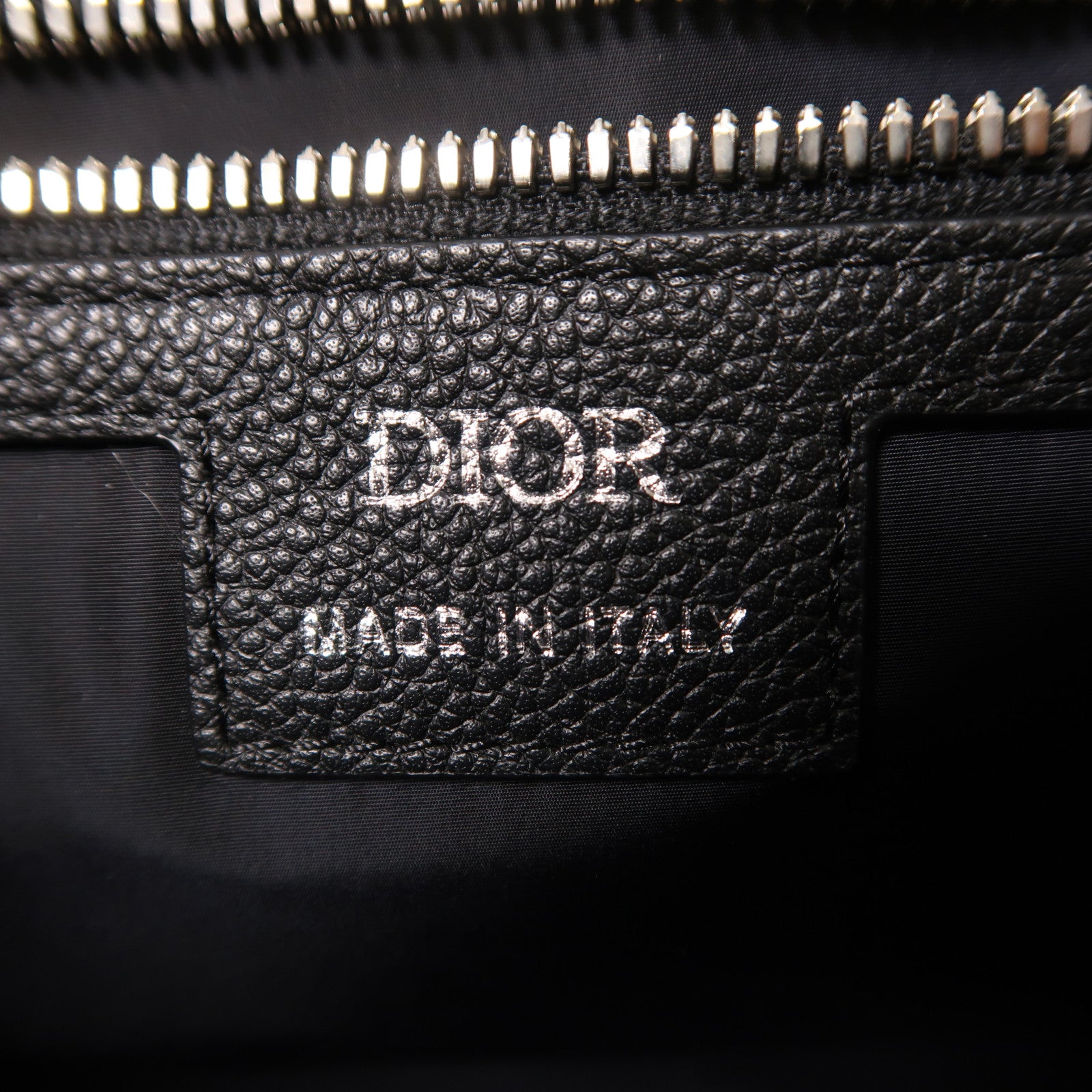 Dior 牛皮皮革Camera Bag銀扣肩背袋