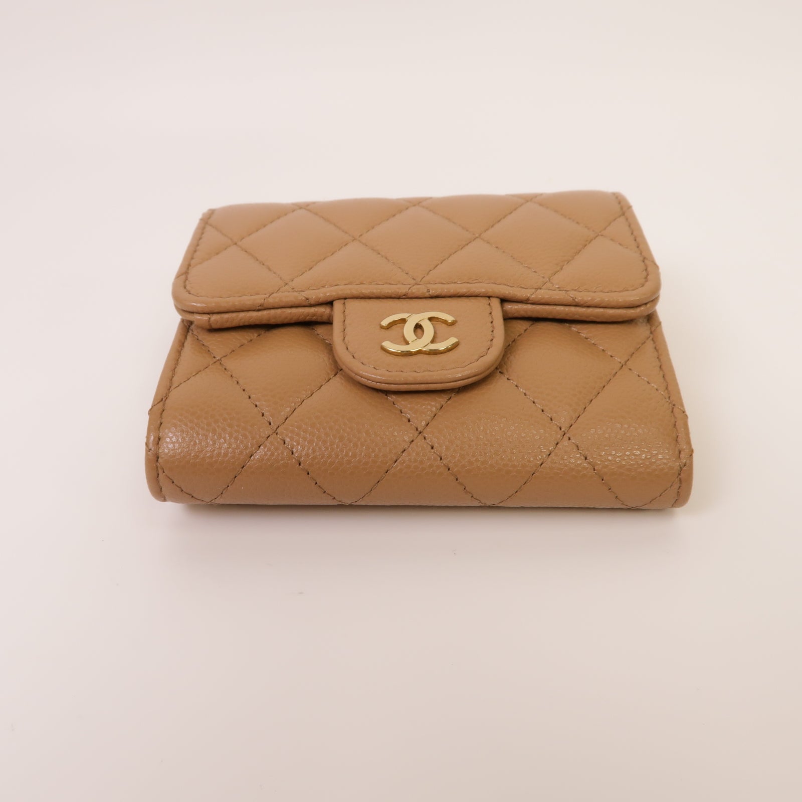 CHANEL 菱格Caviar皮革Wallet金扣錢包杏色