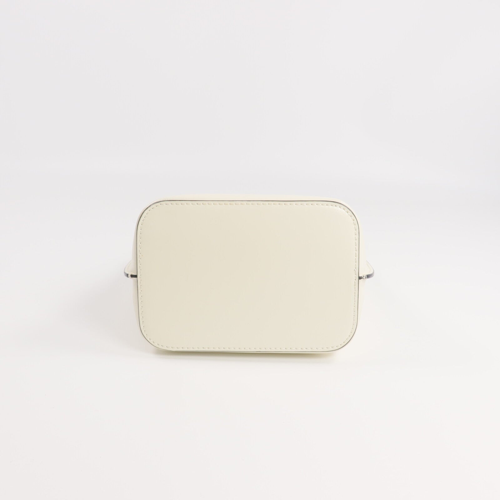 Valentino 牛皮皮革Vlogo Bucket Bag金扣肩背袋