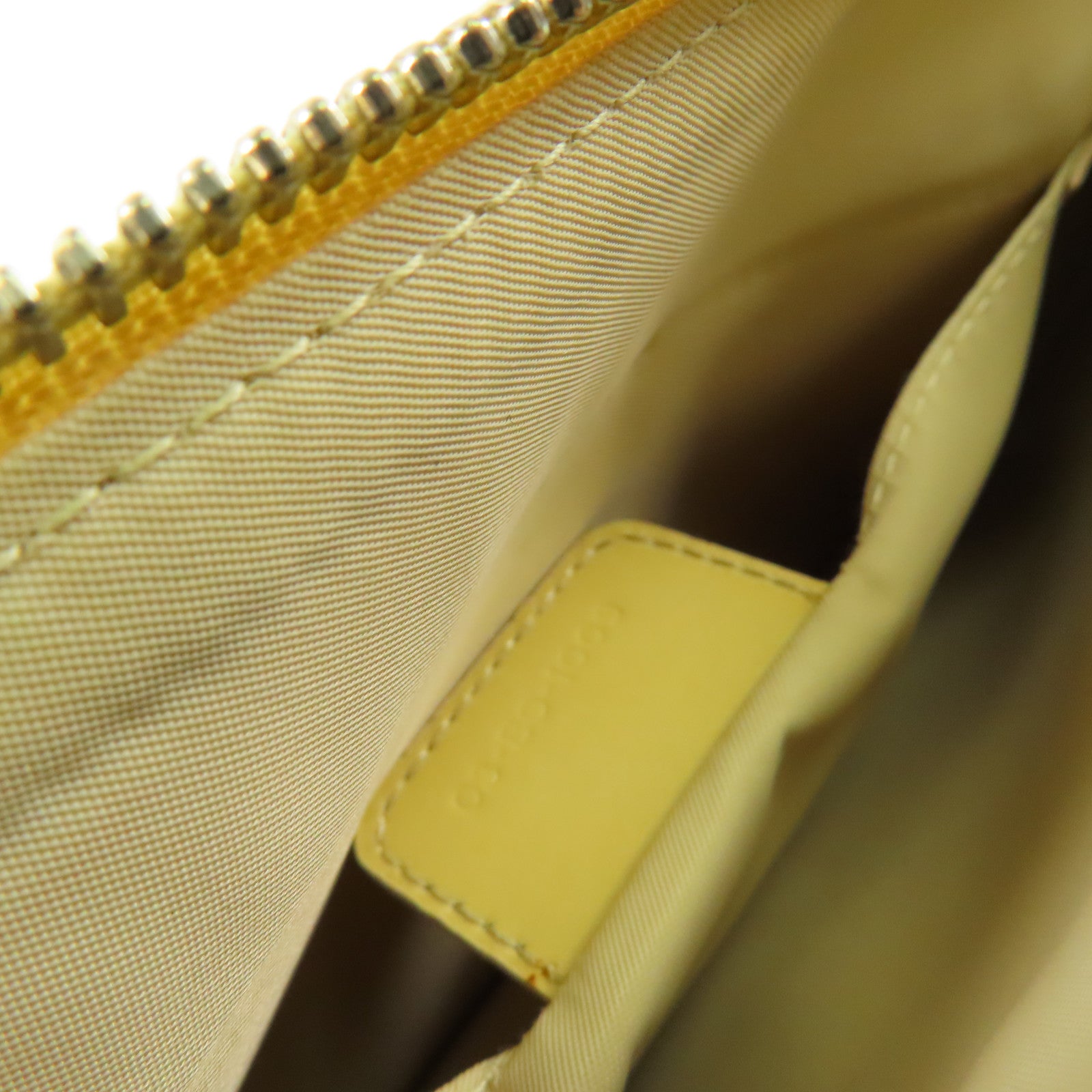 Dior 【激減優惠】漆皮皮革Shoulder Bag銀扣肩背袋