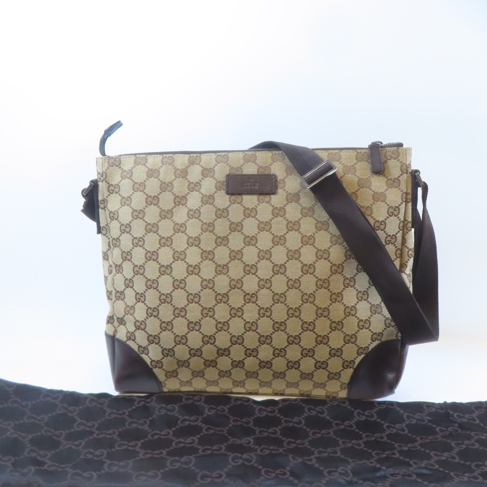 GUCCI 帆布Shoulder Bag銀扣肩背袋啡色