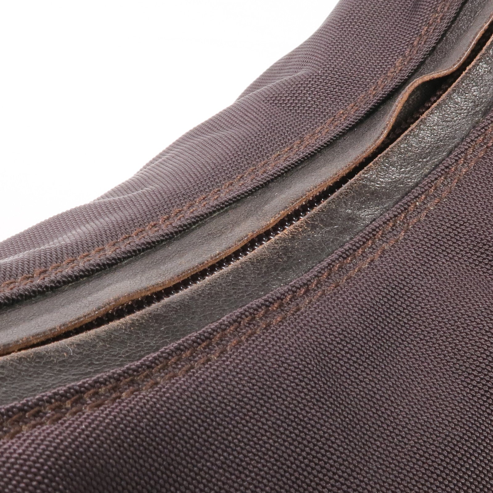 GUCCI 尼龍Handbag銀扣肩背袋