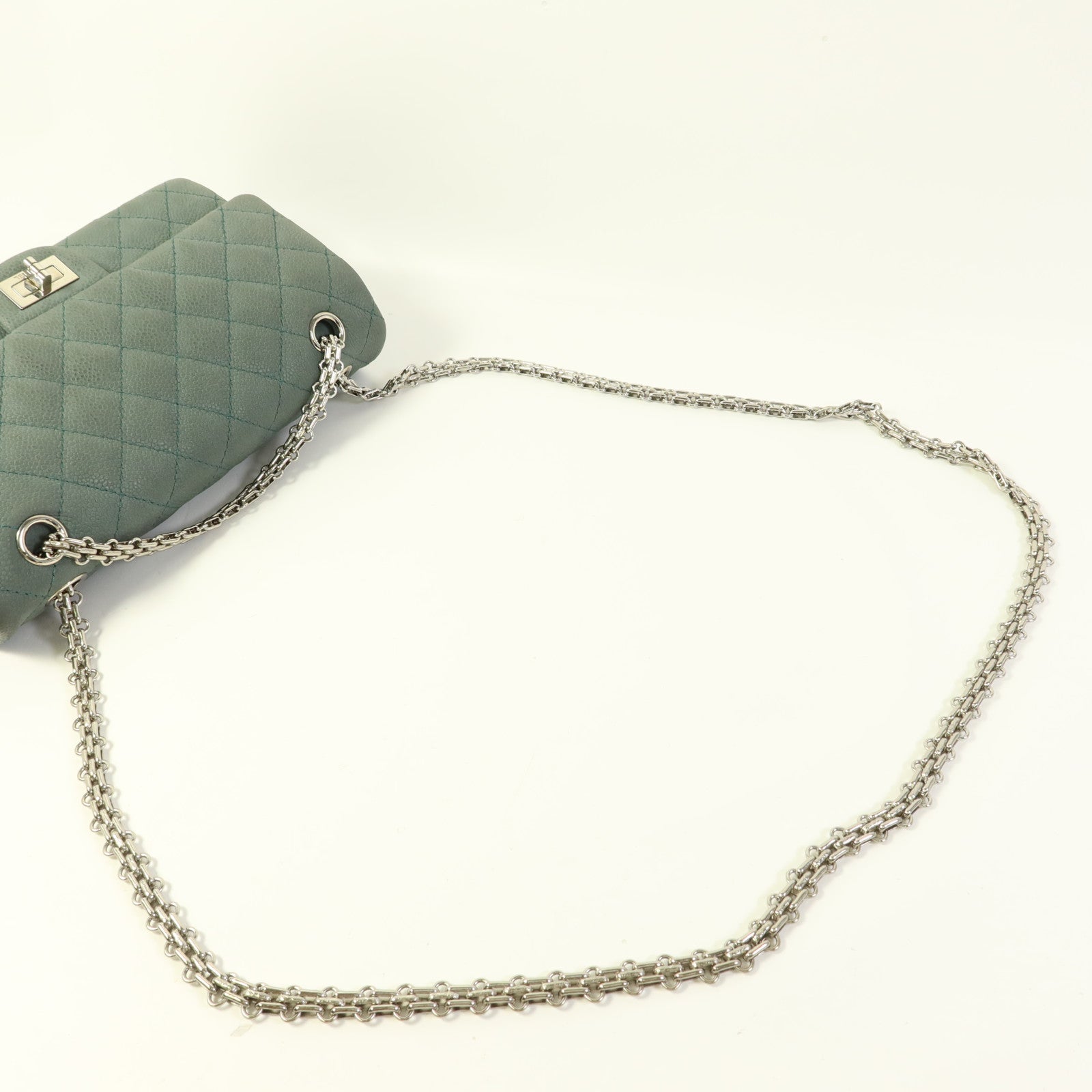 CHANEL 牛皮皮革2.55銀扣鏈帶肩背袋