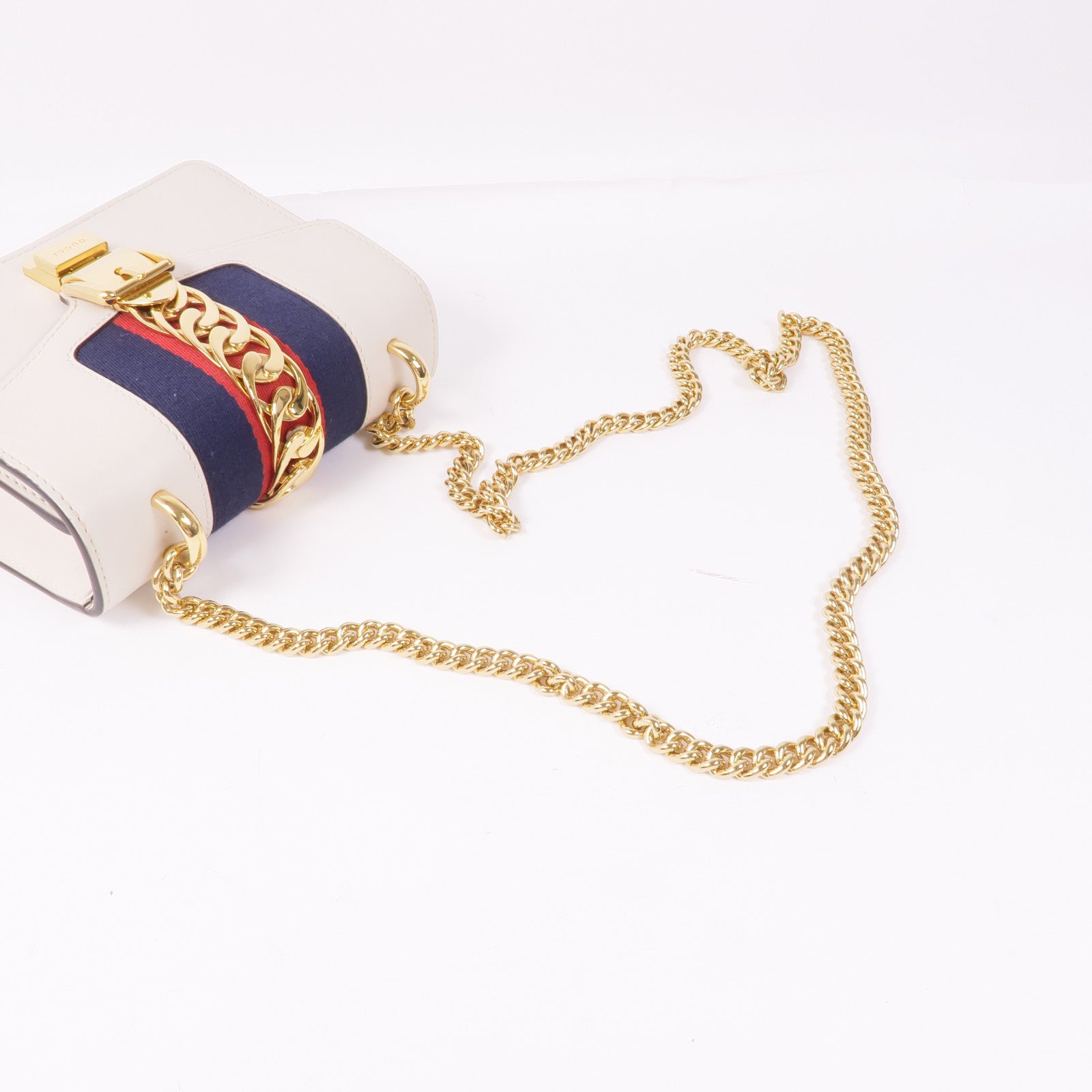 GUCCI 皮革Sylvie金扣鏈帶肩背袋