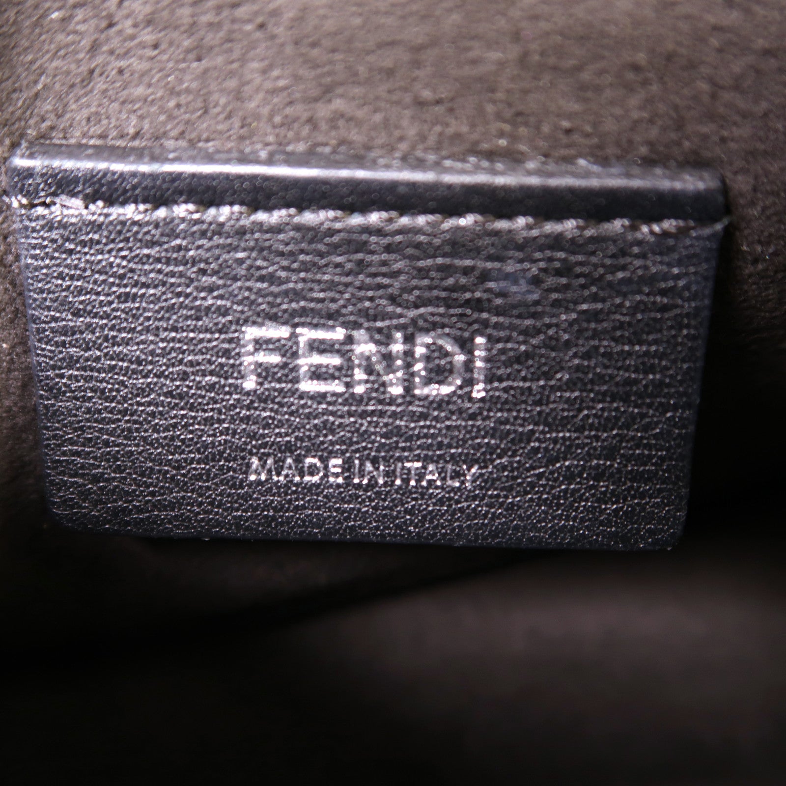 FENDI 牛皮皮革Kan I Monster Eyes銀扣鏈帶肩背袋