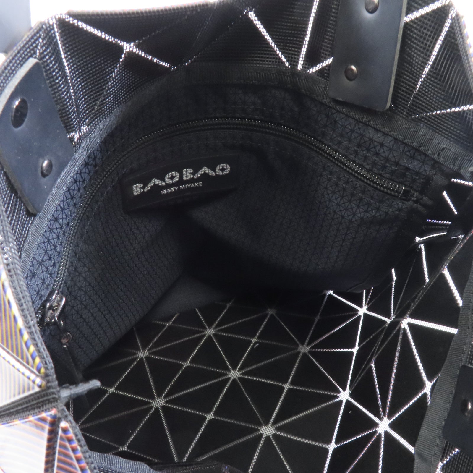ISSEY MIYAKE PVC ISSEY MIYAKE Bao Bao銀扣手挽袋紫色