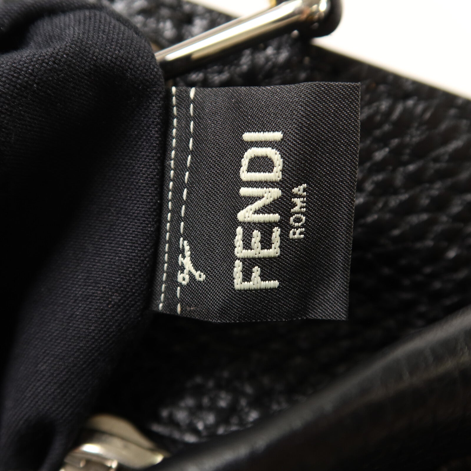 FENDI 牛皮皮革Peekaboo Utility銀扣手挽肩背兩用袋
