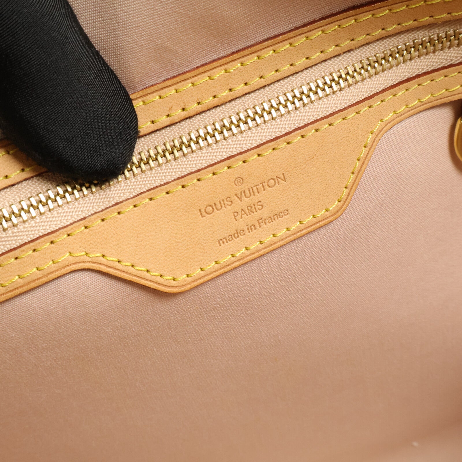 LOUIS VUITTON Vernis Brea MM手挽肩背兩用袋