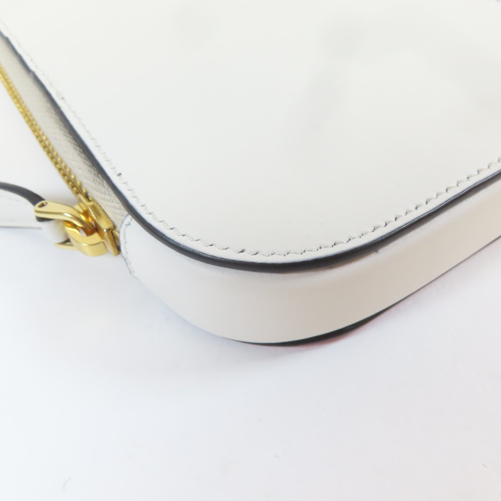 PRADA 皮革Mini Cargo Crossbody Bag金扣手挽肩背兩用袋白色