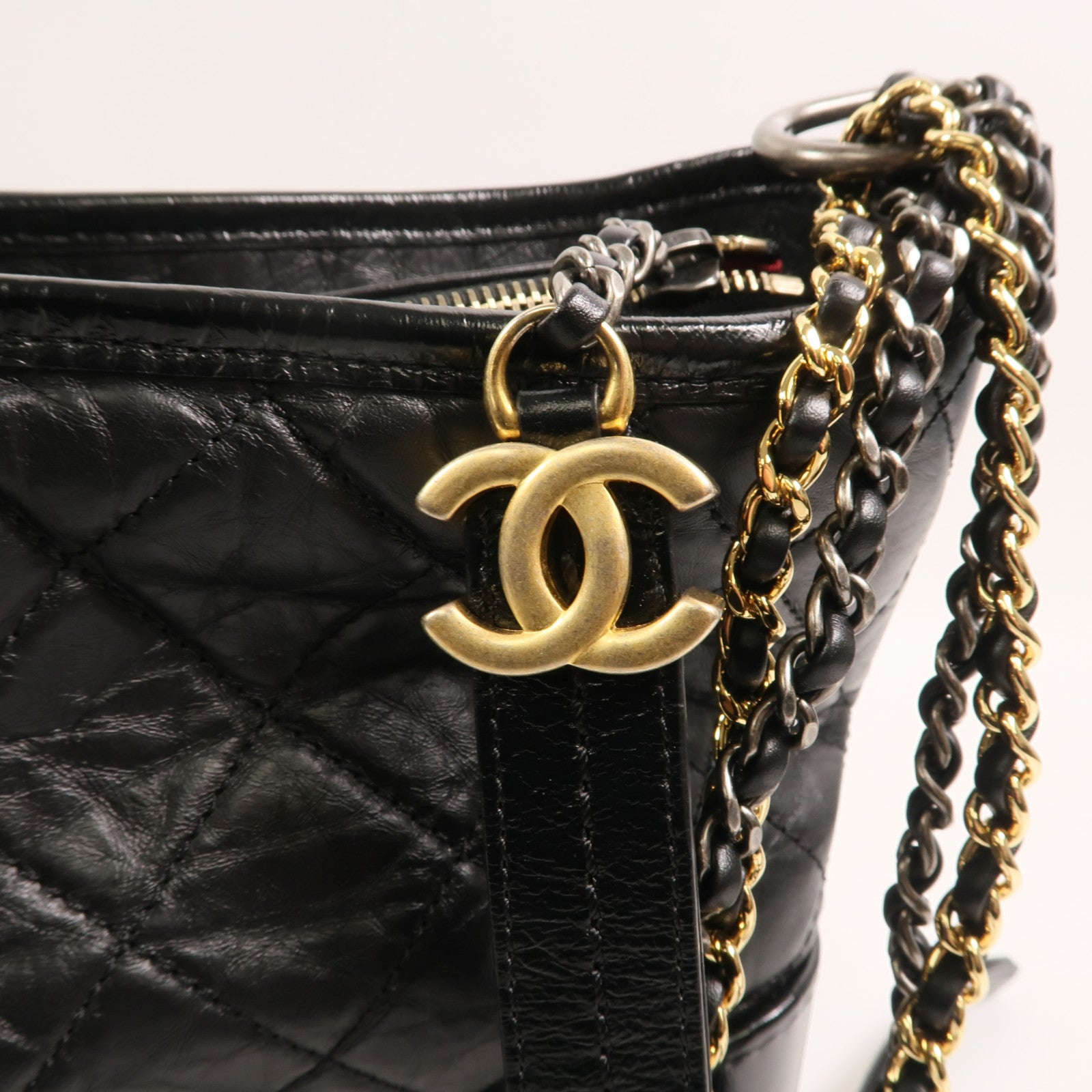 CHANEL 牛皮皮革Gabrielle Medium肩背袋