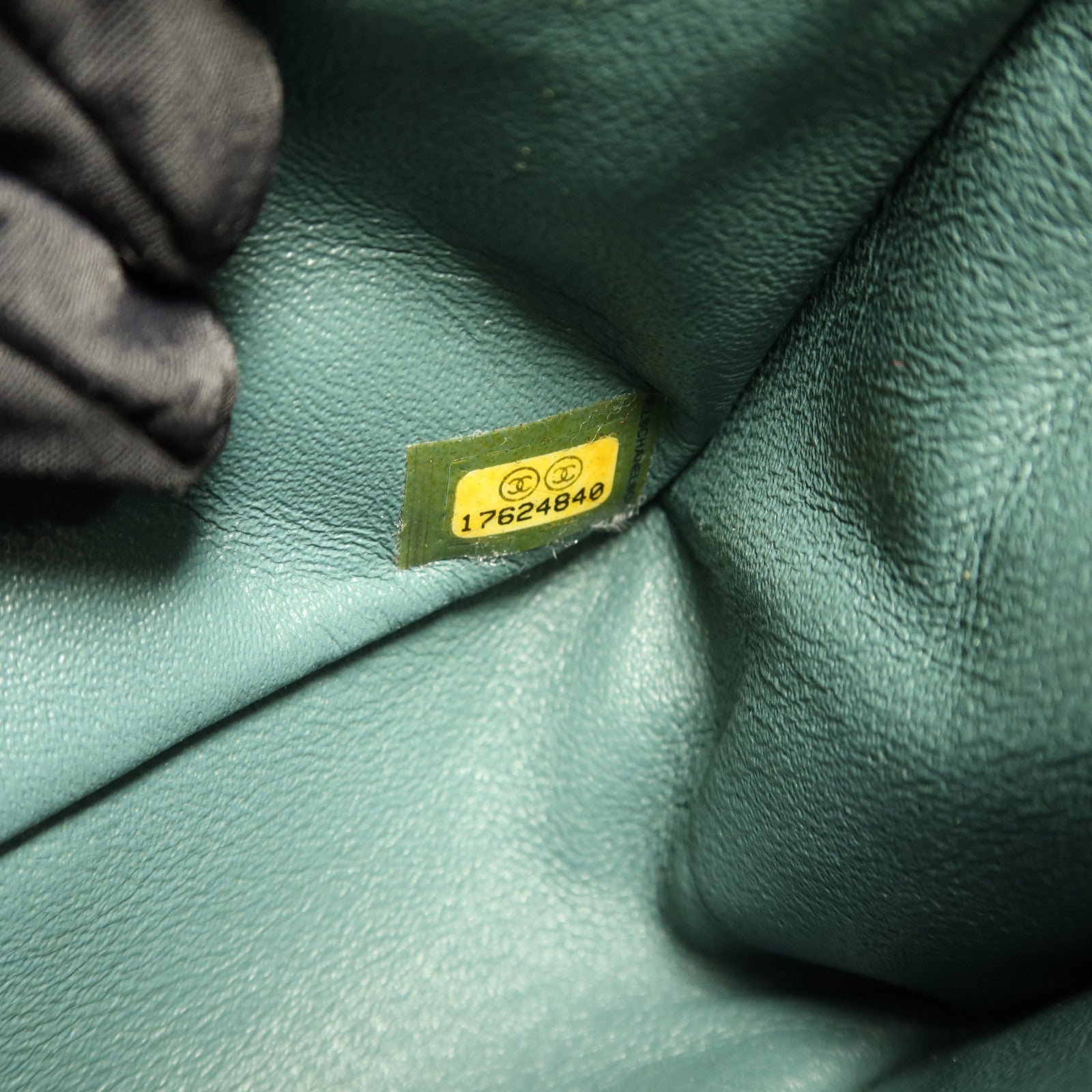 CHANEL 牛皮皮革2.55銀扣鏈帶肩背袋