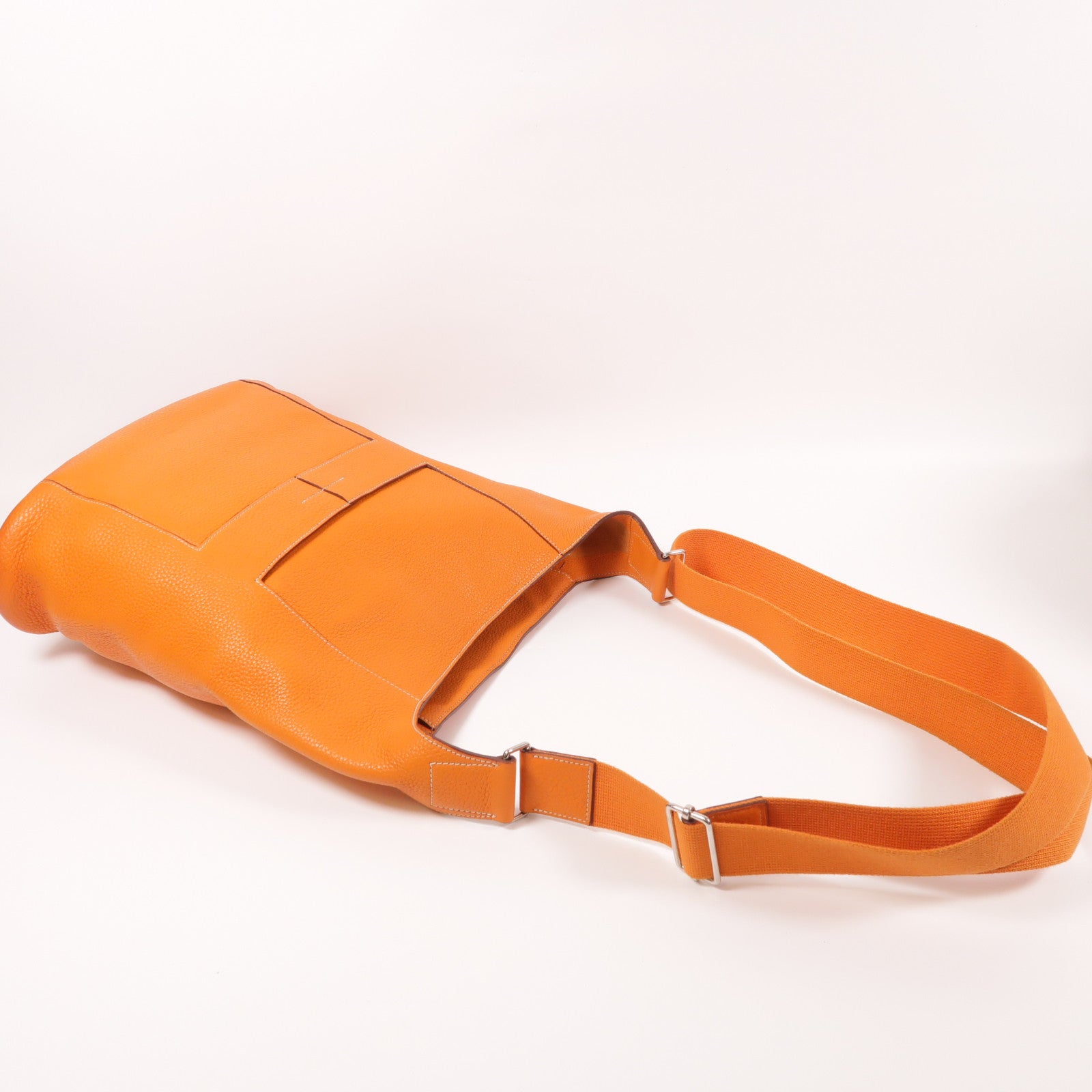 HERMES Clemence皮革Good News銀扣肩背袋