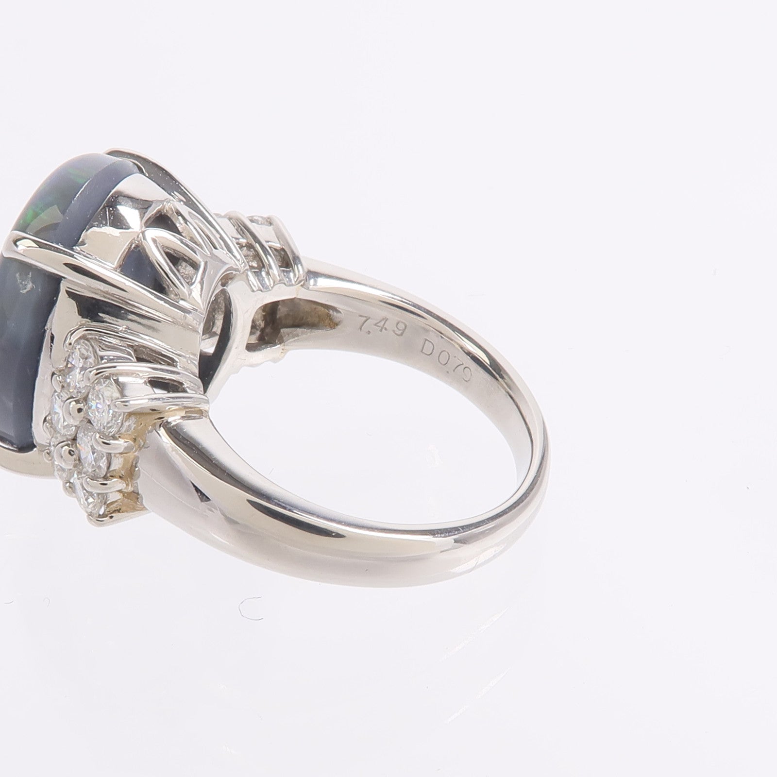 JEWELRY PT900鉑金Black Opal Diamond Ring黑蛋白石/鑽石戒指