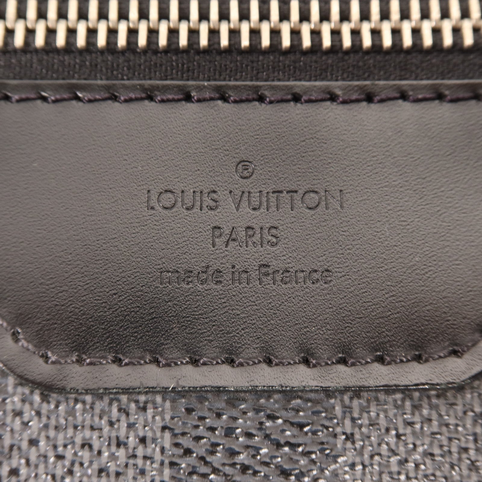 LOUIS VUITTON Damier Graphite Daniel GM銀扣肩背袋