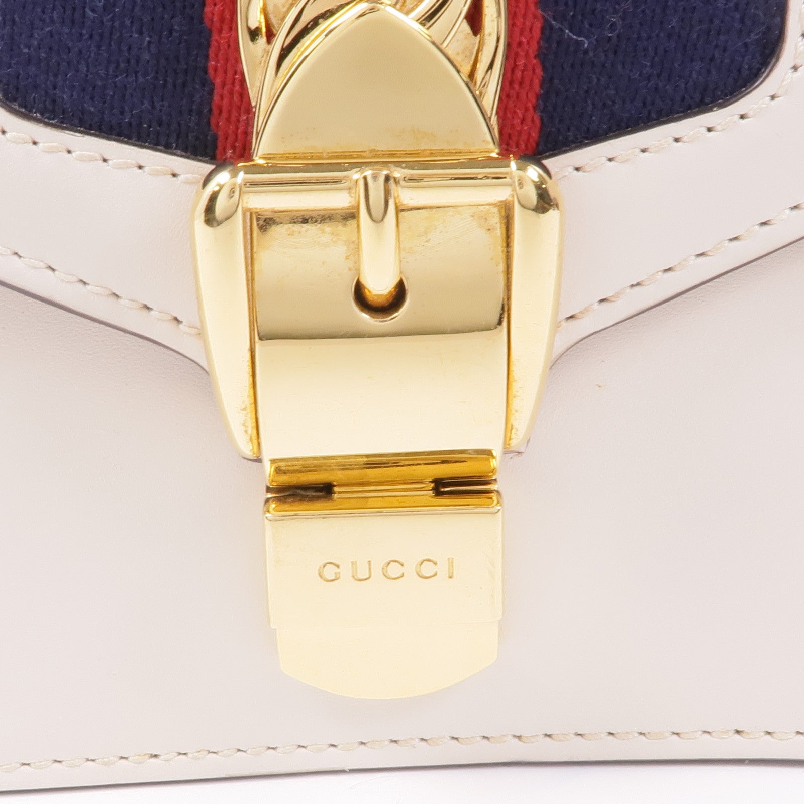 GUCCI 皮革Sylvie金扣鏈帶肩背袋