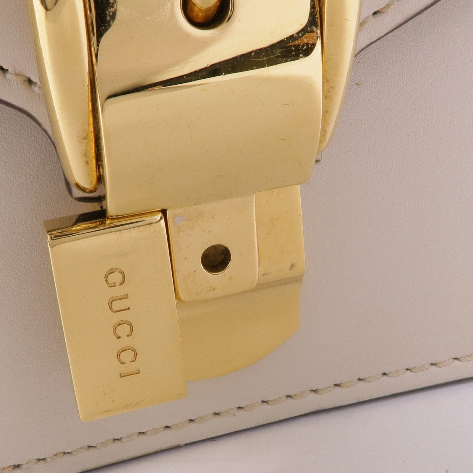 GUCCI 皮革Sylvie金扣鏈帶肩背袋