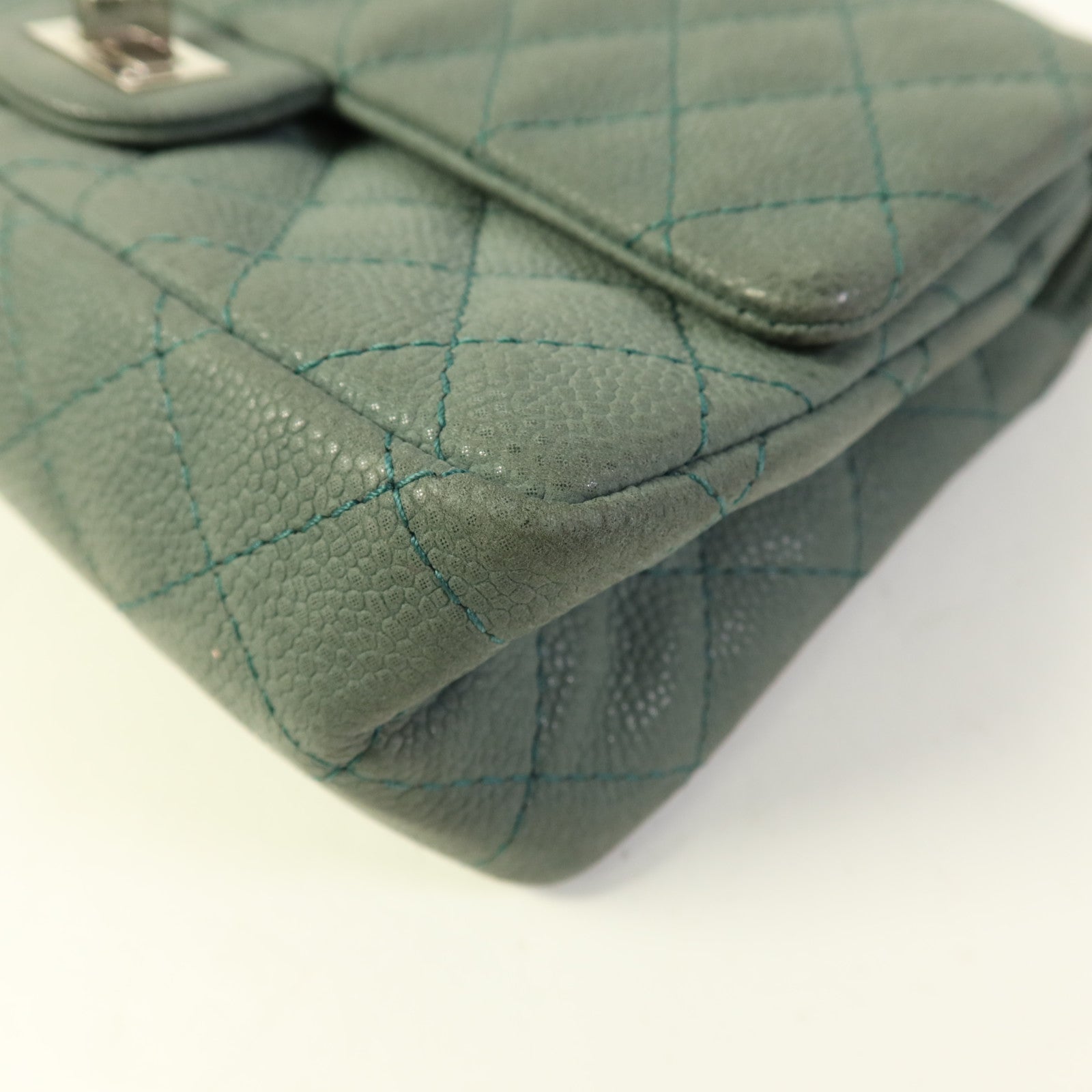 CHANEL 牛皮皮革2.55銀扣鏈帶肩背袋