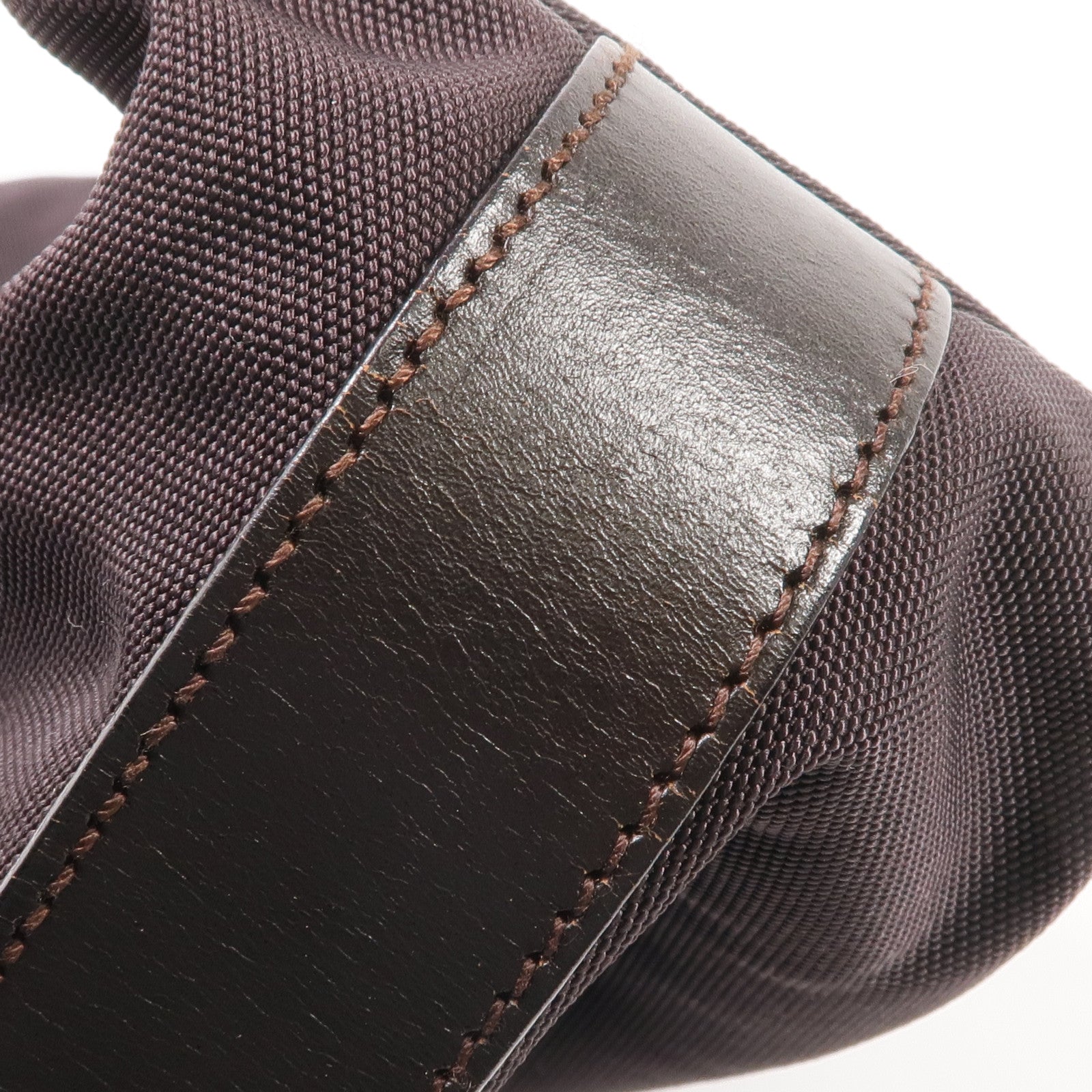 GUCCI 尼龍Handbag銀扣肩背袋