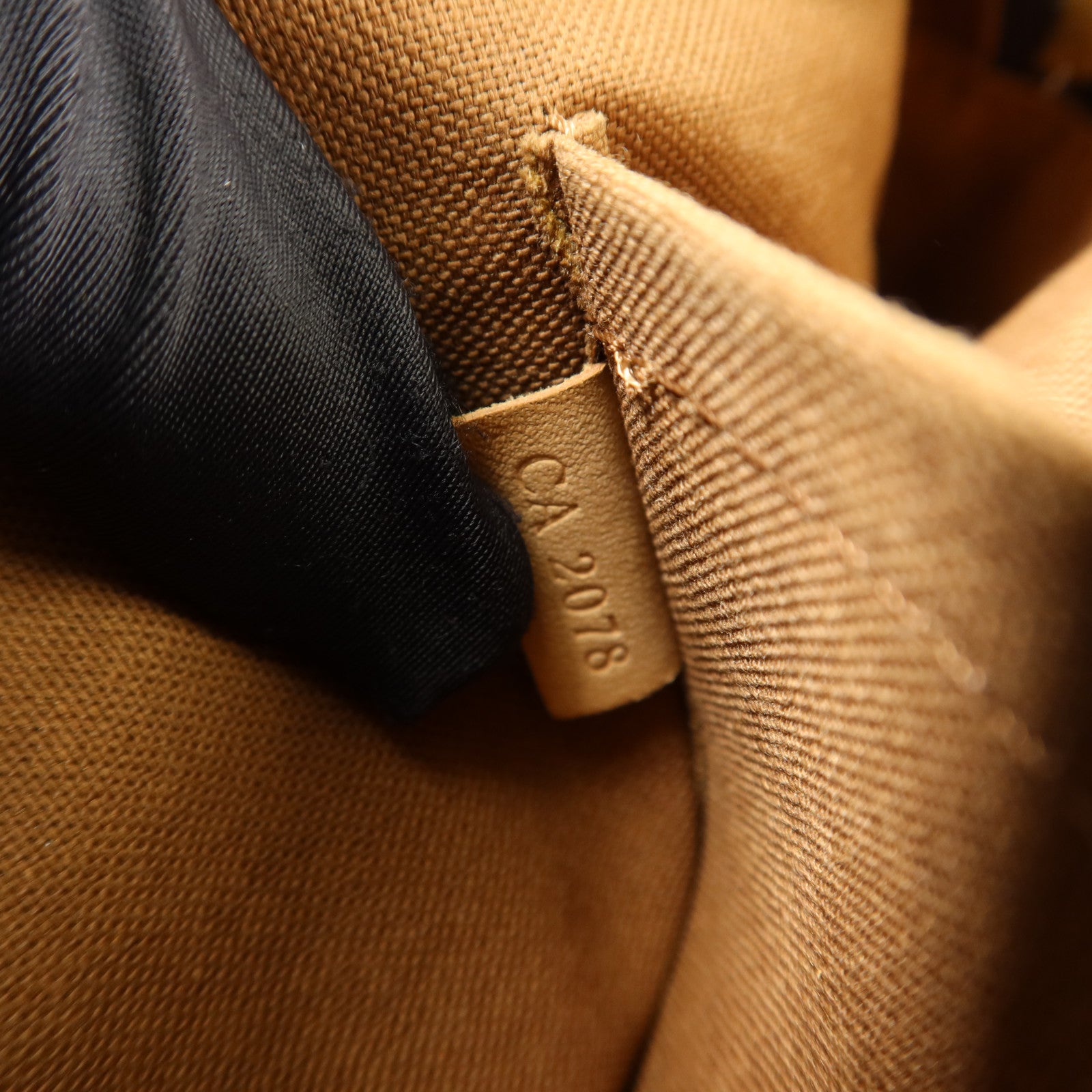 LOUIS VUITTON Monogram Sac Bosphore金扣手挽肩背兩用袋