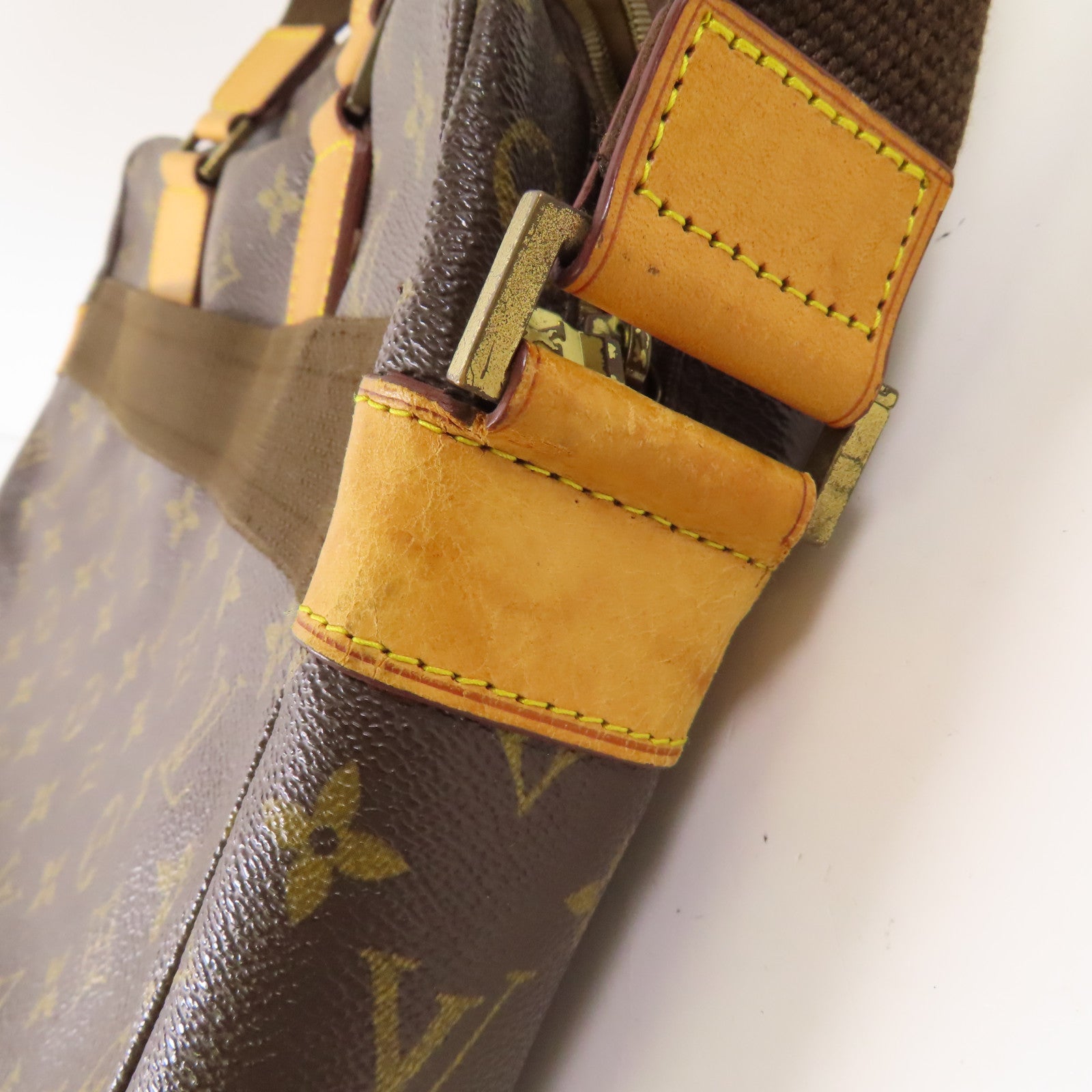 LOUIS VUITTON 【激減優惠】Monogram Sac Bosphore金扣手挽肩背兩用袋