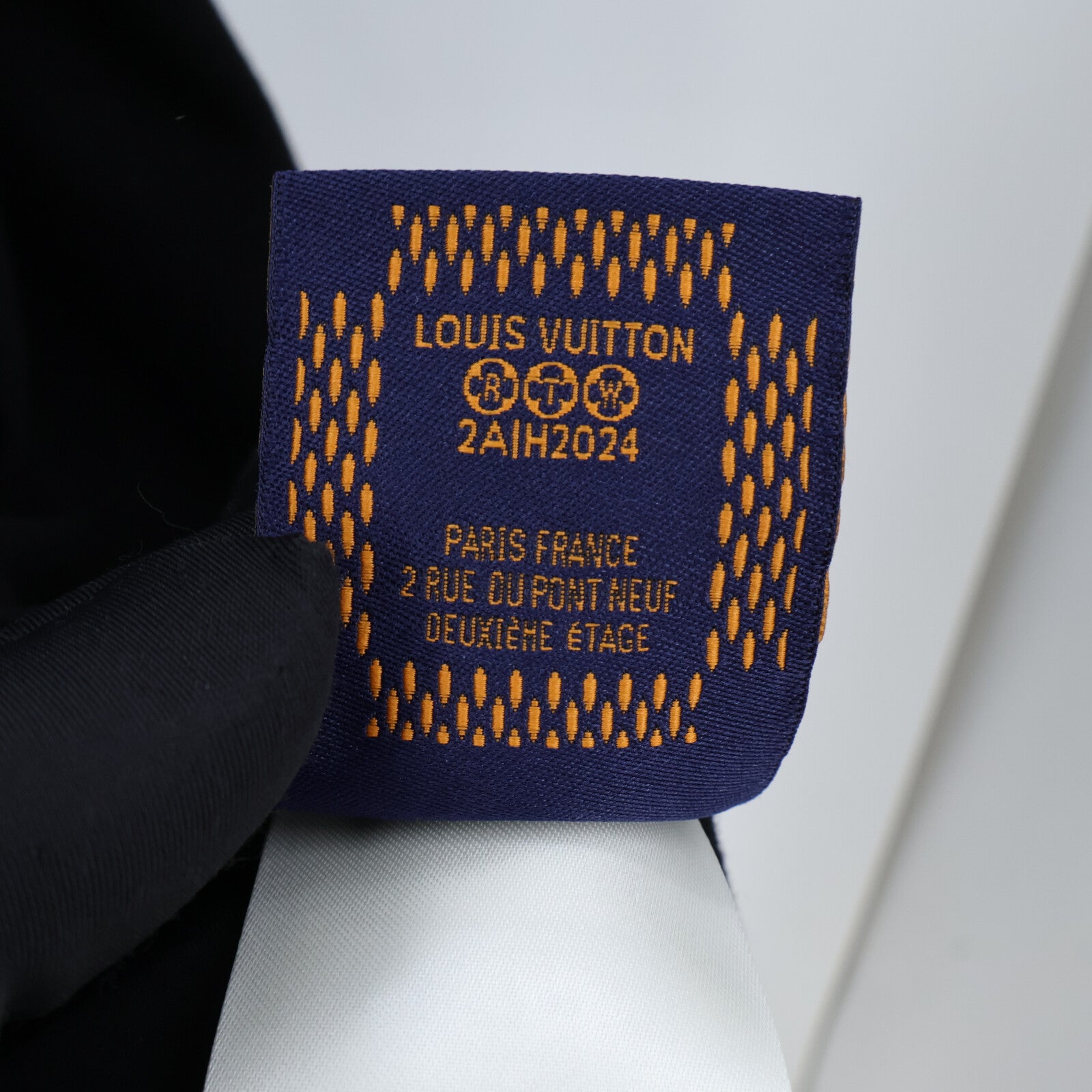 LOUIS VUITTON Embellished Cotton Cardigan外套
