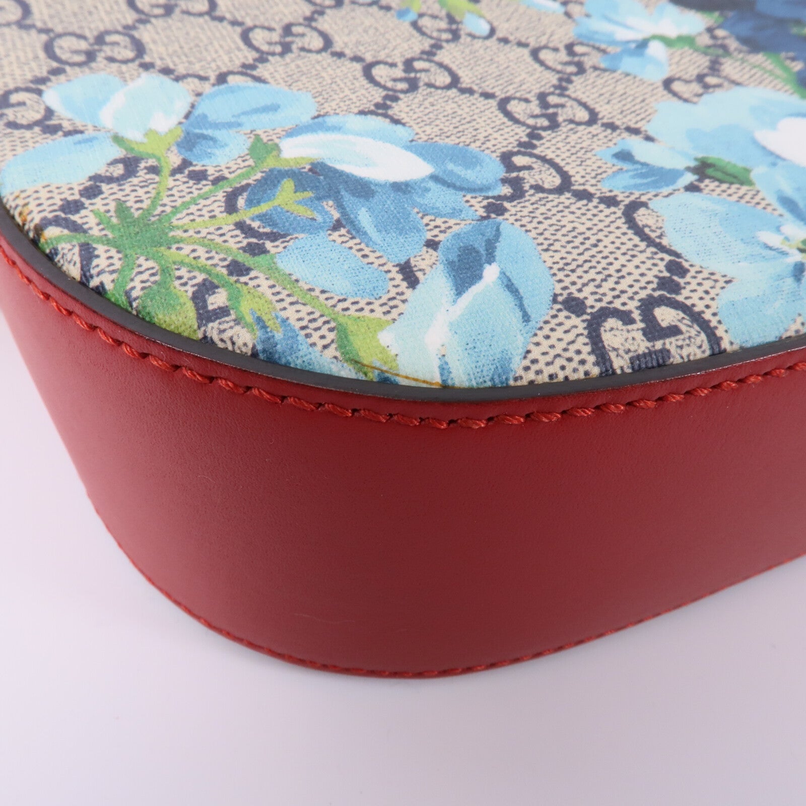 GUCCI 塗層帆布GG Supreme Blooms鏈帶肩背袋