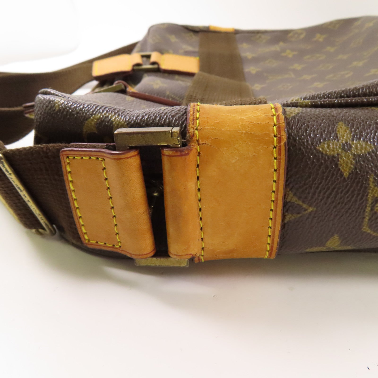 LOUIS VUITTON 【激減優惠】Monogram Sac Bosphore金扣手挽肩背兩用袋