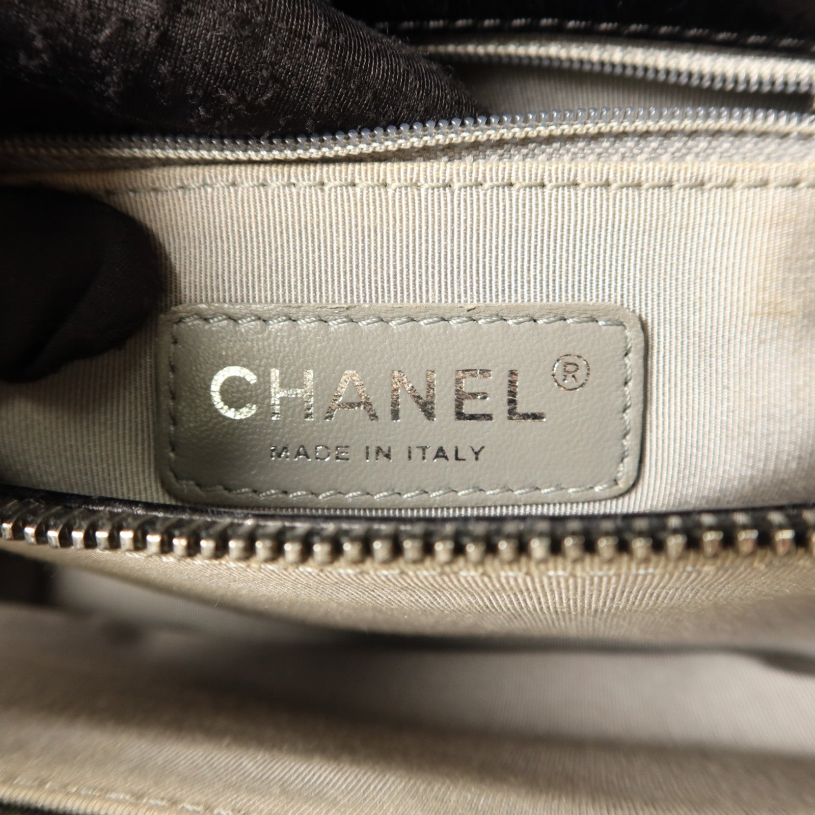 CHANEL 牛皮皮革Chain Shoulder鏈帶肩背袋