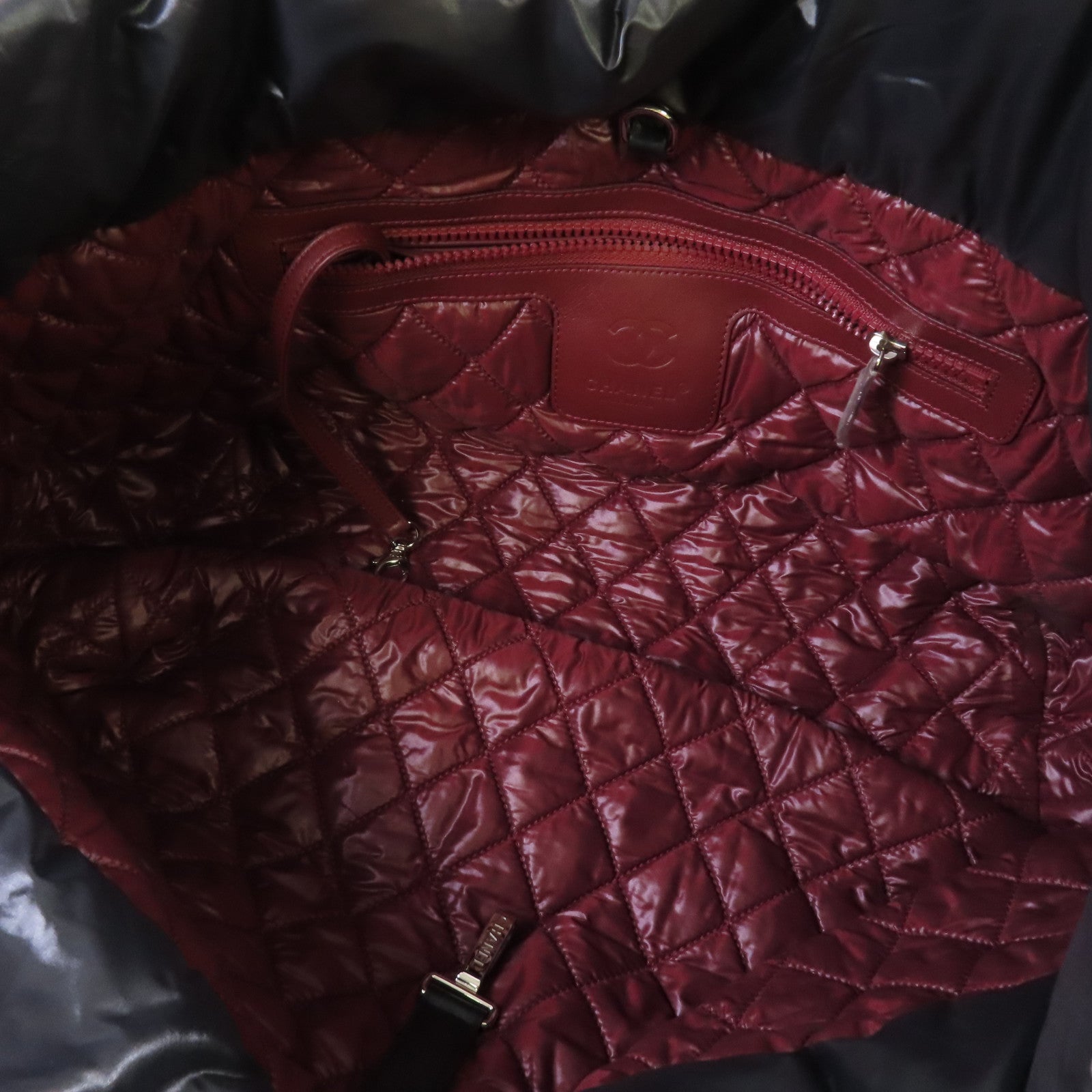 CHANEL 尼龍Coco Cocoon Shoulder Bag銀扣肩背袋黑色