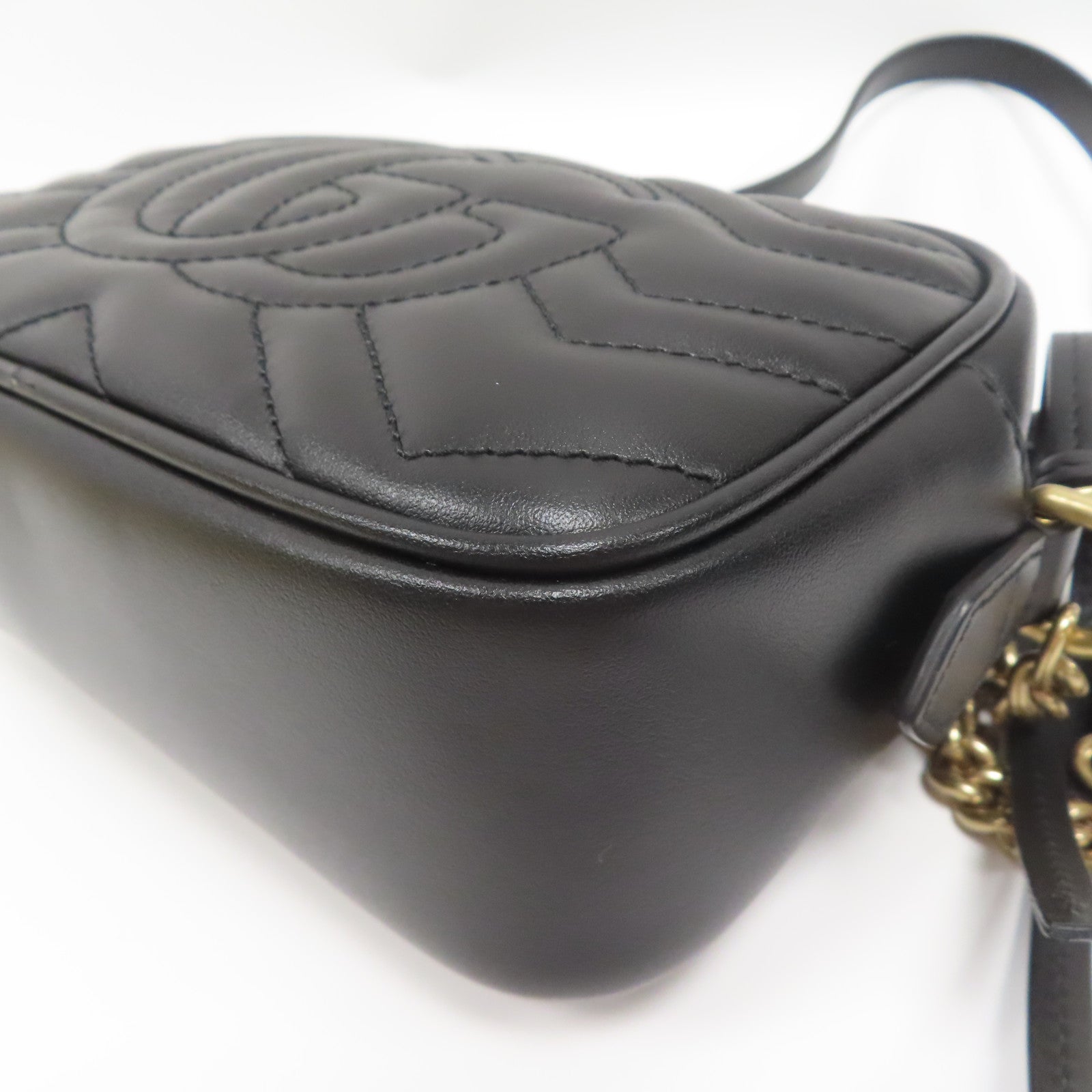 GUCCI 牛皮皮革GG Marmont金扣肩背袋黑色
