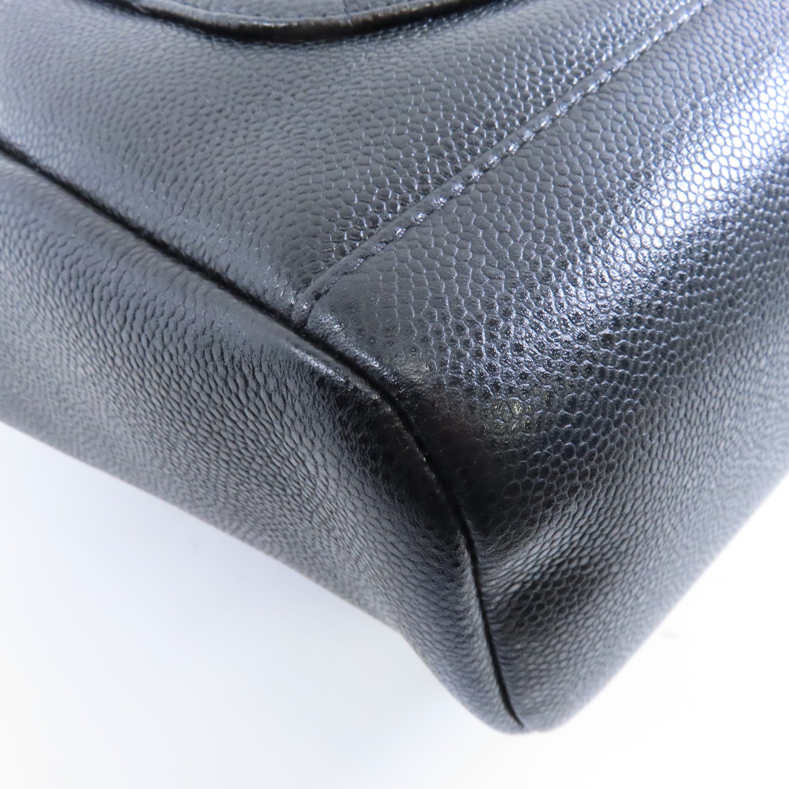 CHANEL Caviar皮革Affinity Bucket金扣鏈帶肩背袋黑色