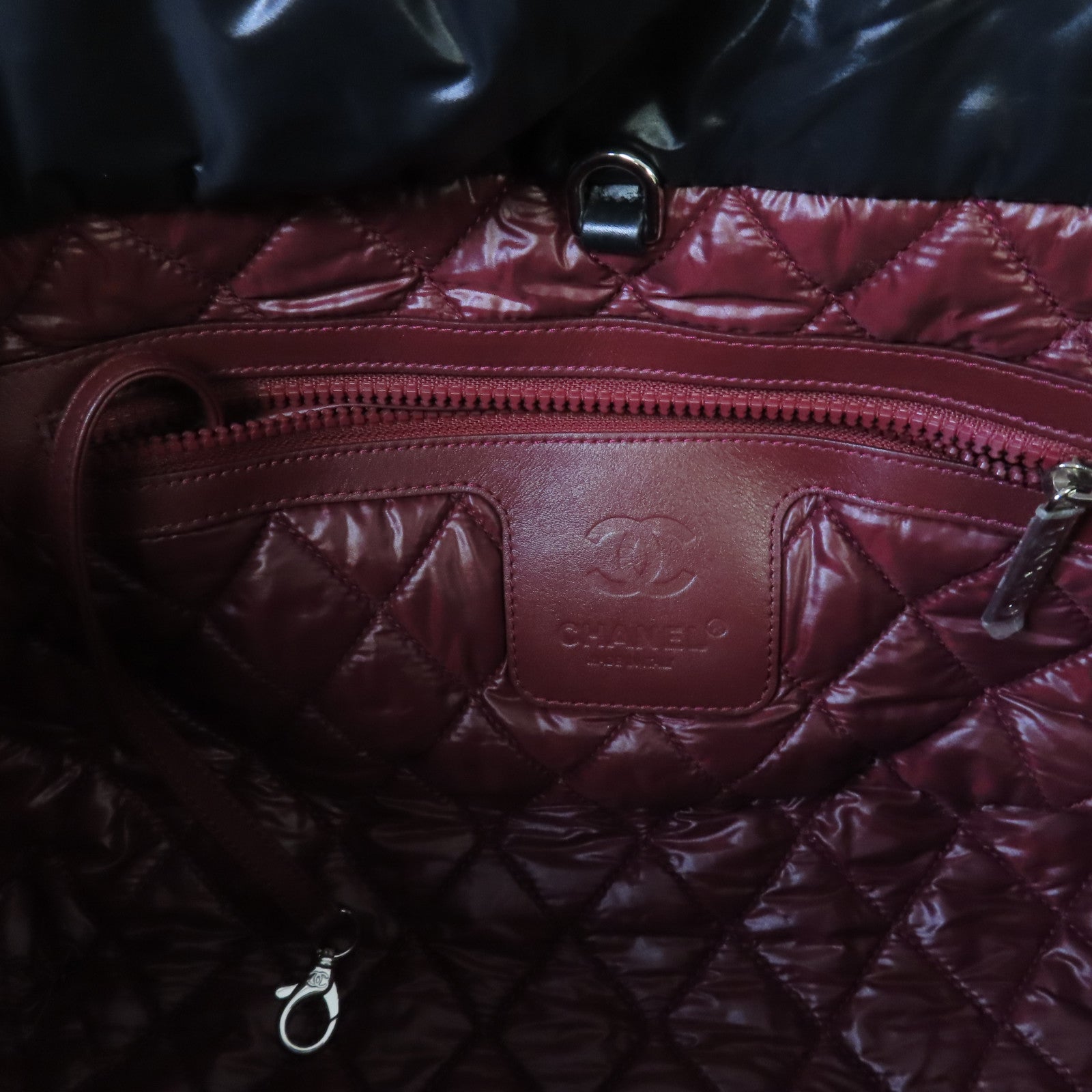 CHANEL 尼龍Coco Cocoon Shoulder Bag銀扣肩背袋黑色