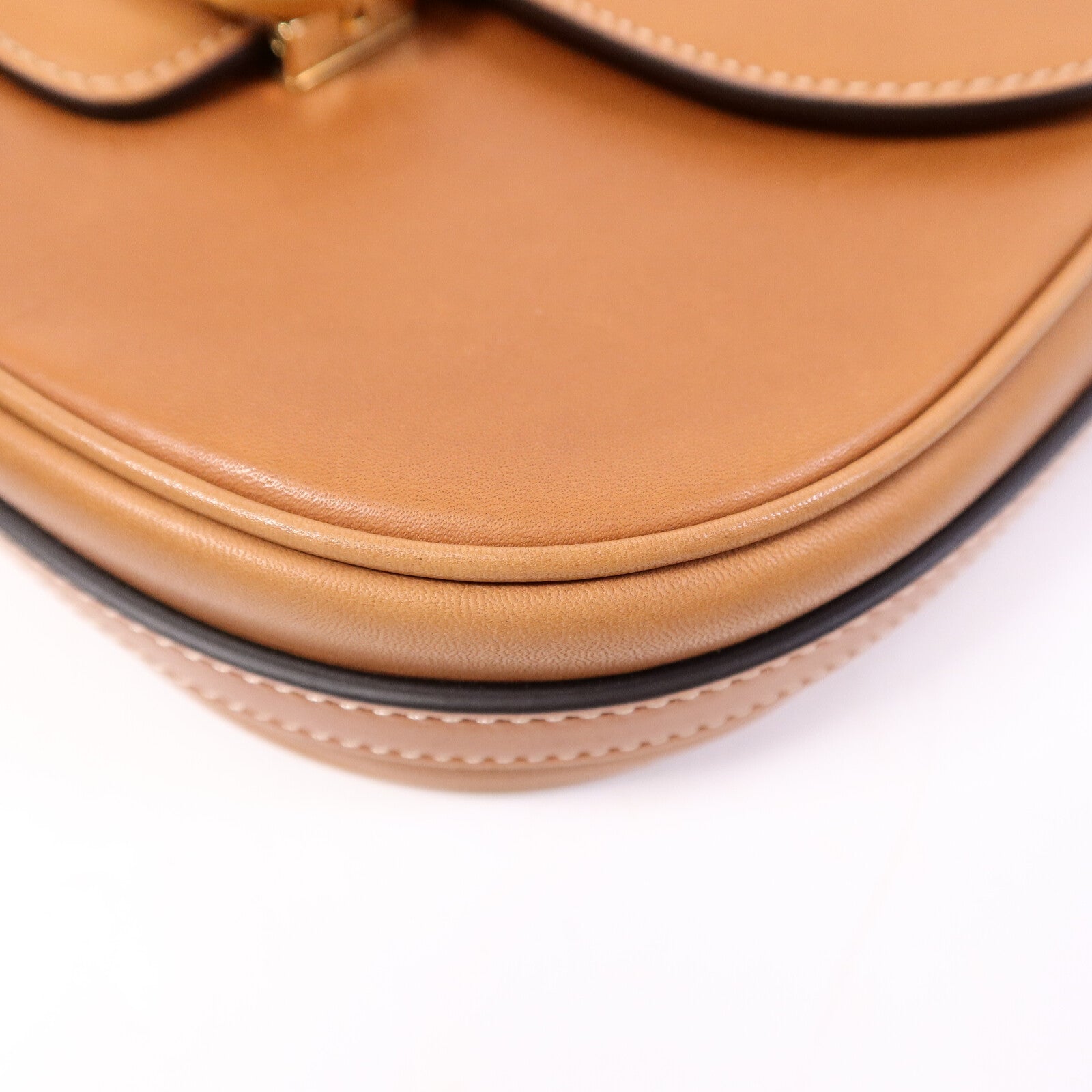 CELINE 牛皮皮革Miedium Chain Maillon Triomphe鏈帶肩背袋