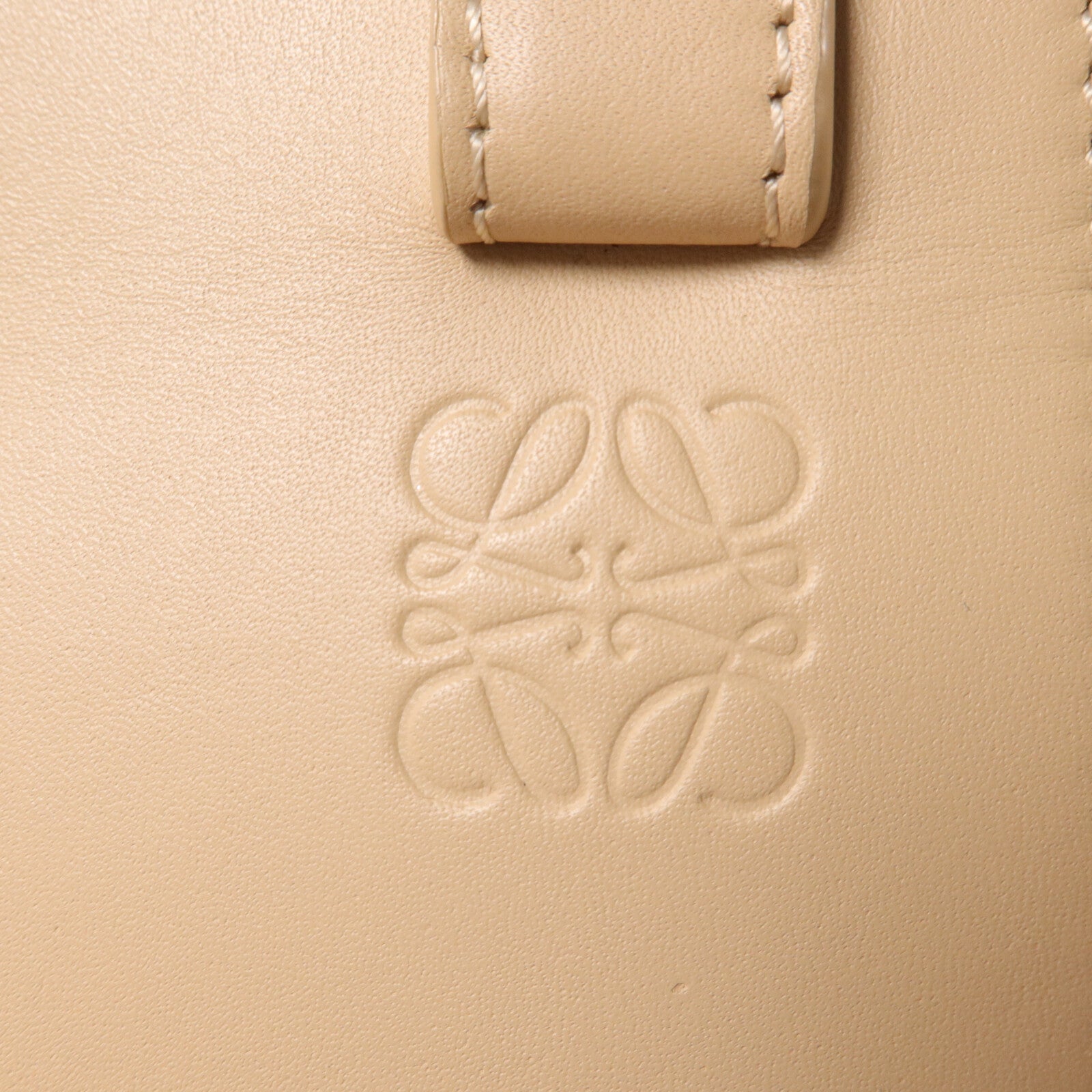 LOEWE 牛皮皮革Hammock Compact手挽肩背兩用袋