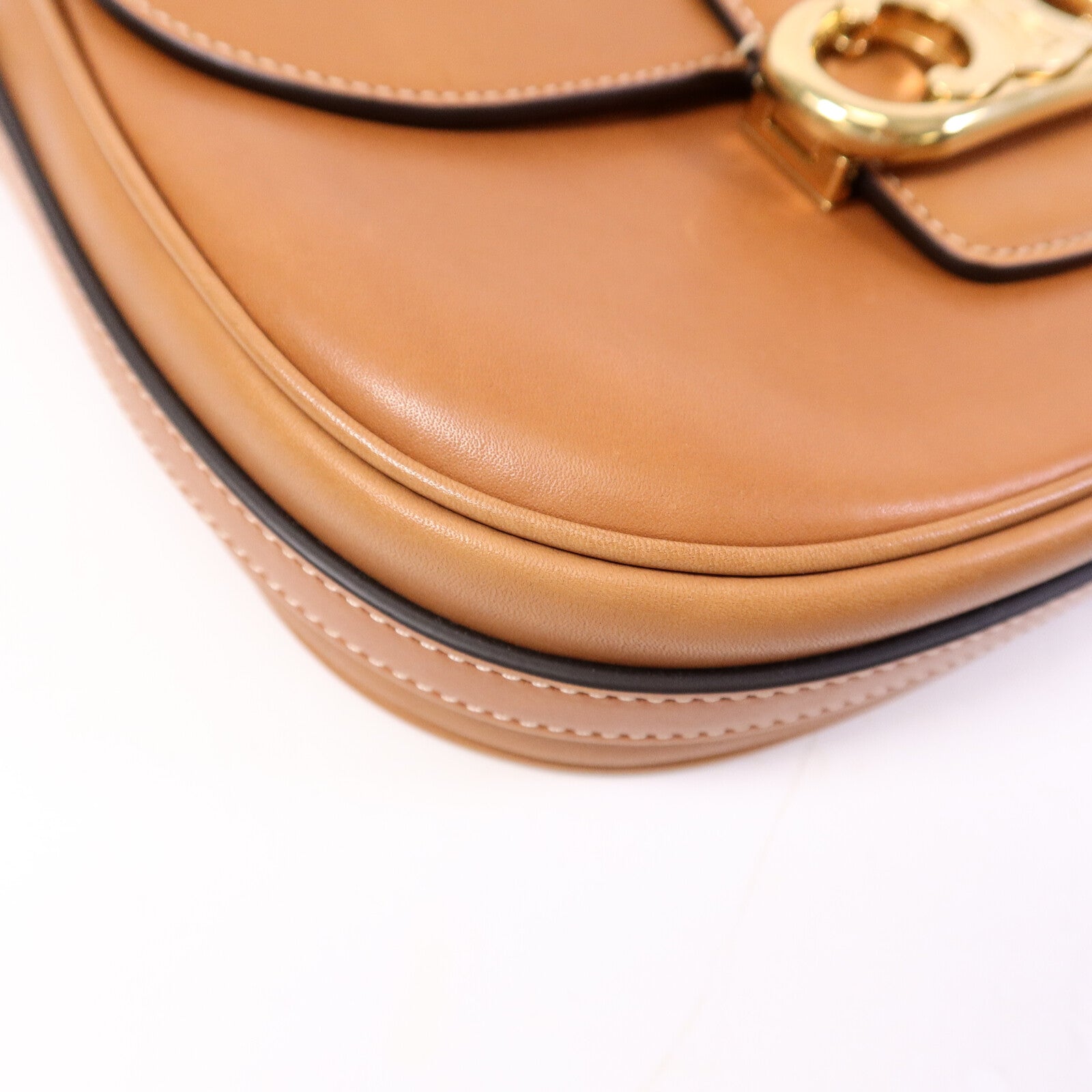 CELINE 牛皮皮革Miedium Chain Maillon Triomphe鏈帶肩背袋