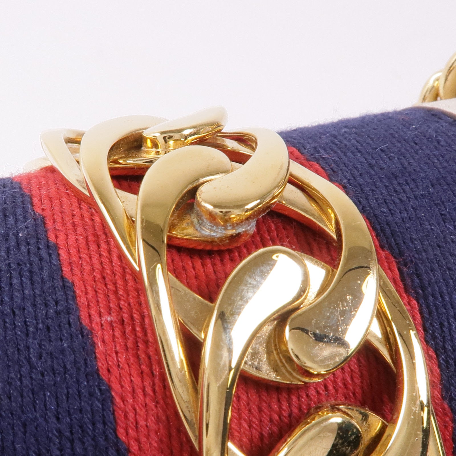 GUCCI 皮革Sylvie金扣鏈帶肩背袋
