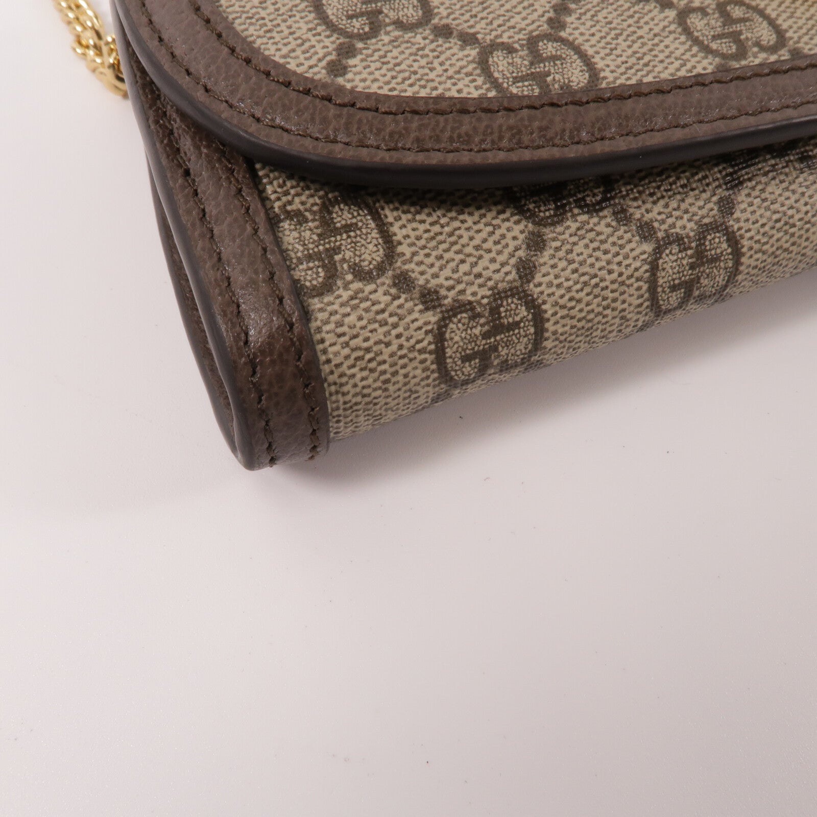GUCCI 塗層帆布Blondie Wallet With Chain鏈帶肩背袋