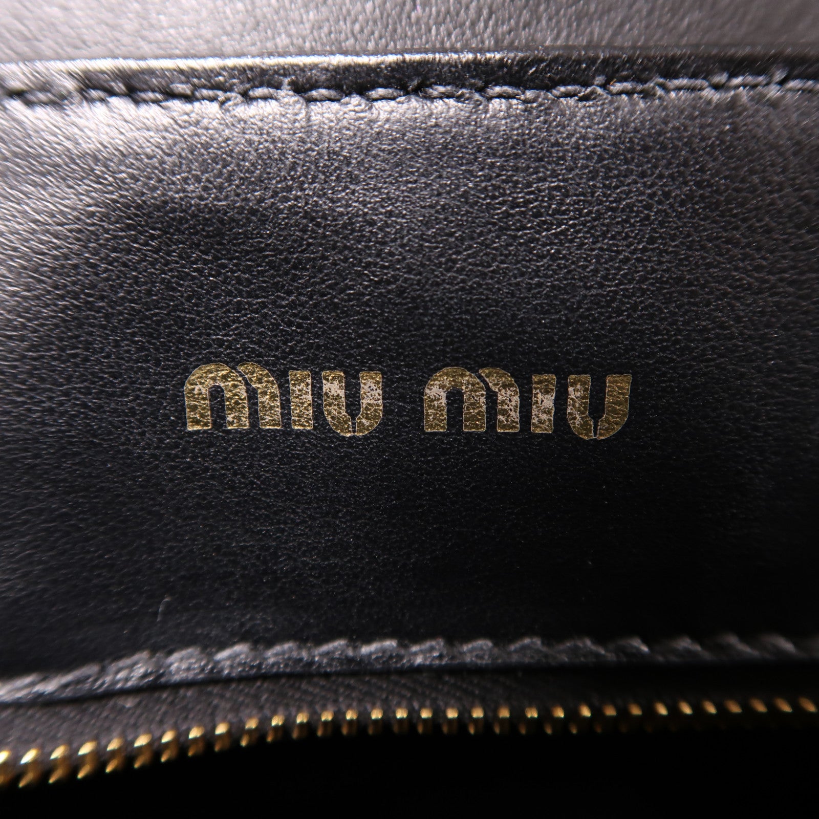 Miu Miu 皮革Chain Shoulder Bag鏈帶肩背袋