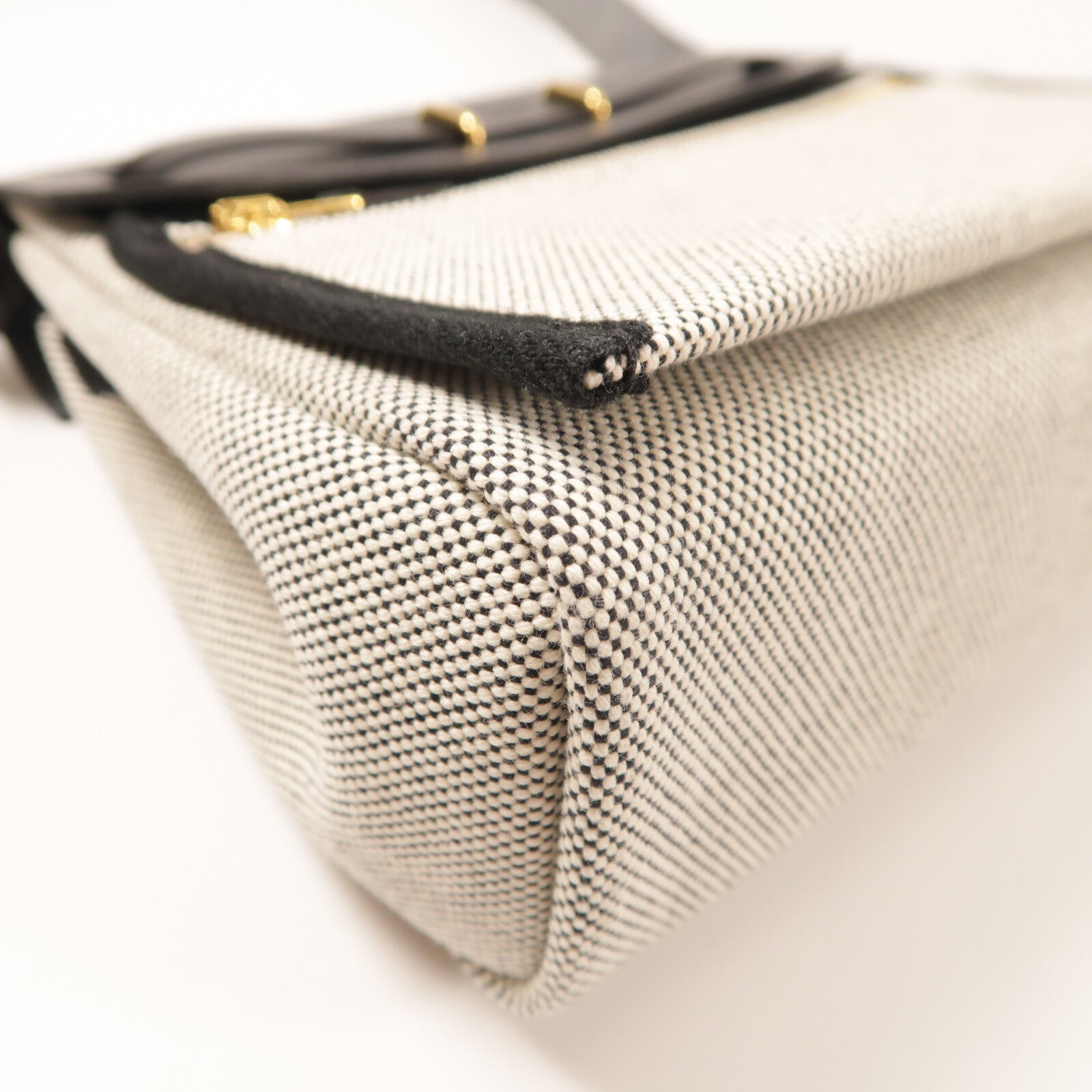 HERMES 帆布Mini Herbag金扣肩背袋