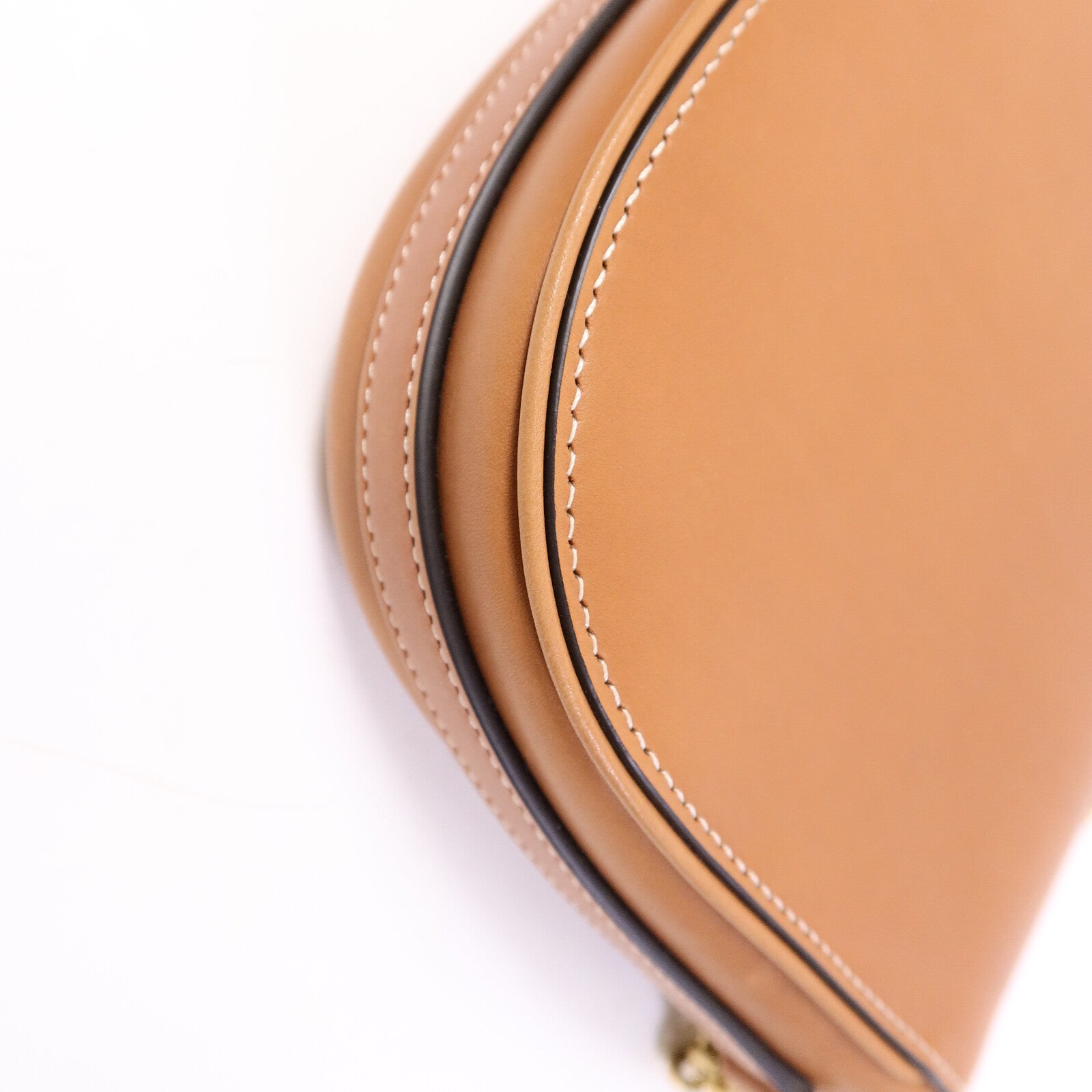 CELINE 牛皮皮革Miedium Chain Maillon Triomphe鏈帶肩背袋