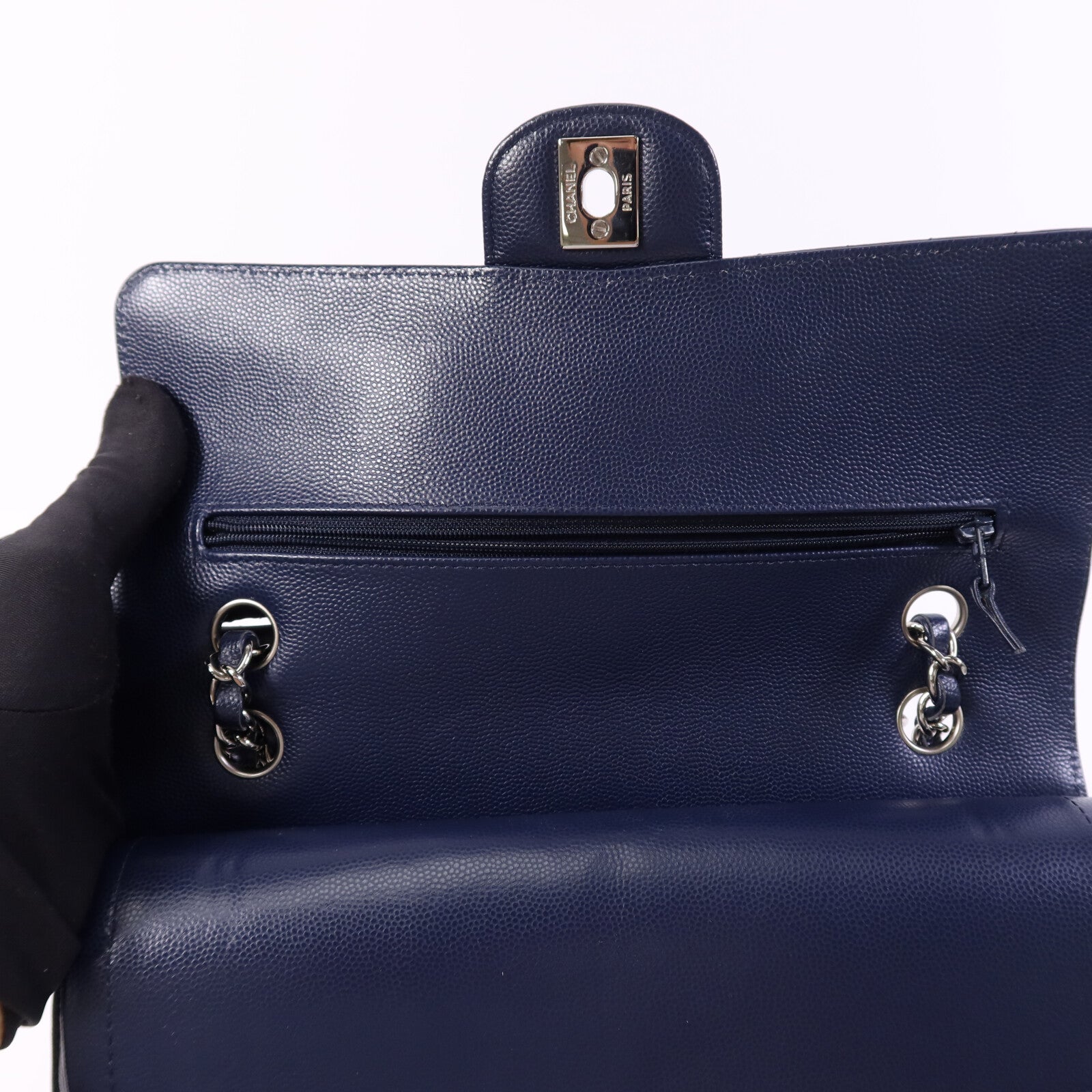 CHANEL 牛皮皮革Classic Flap Chevron銀扣鏈帶肩背袋