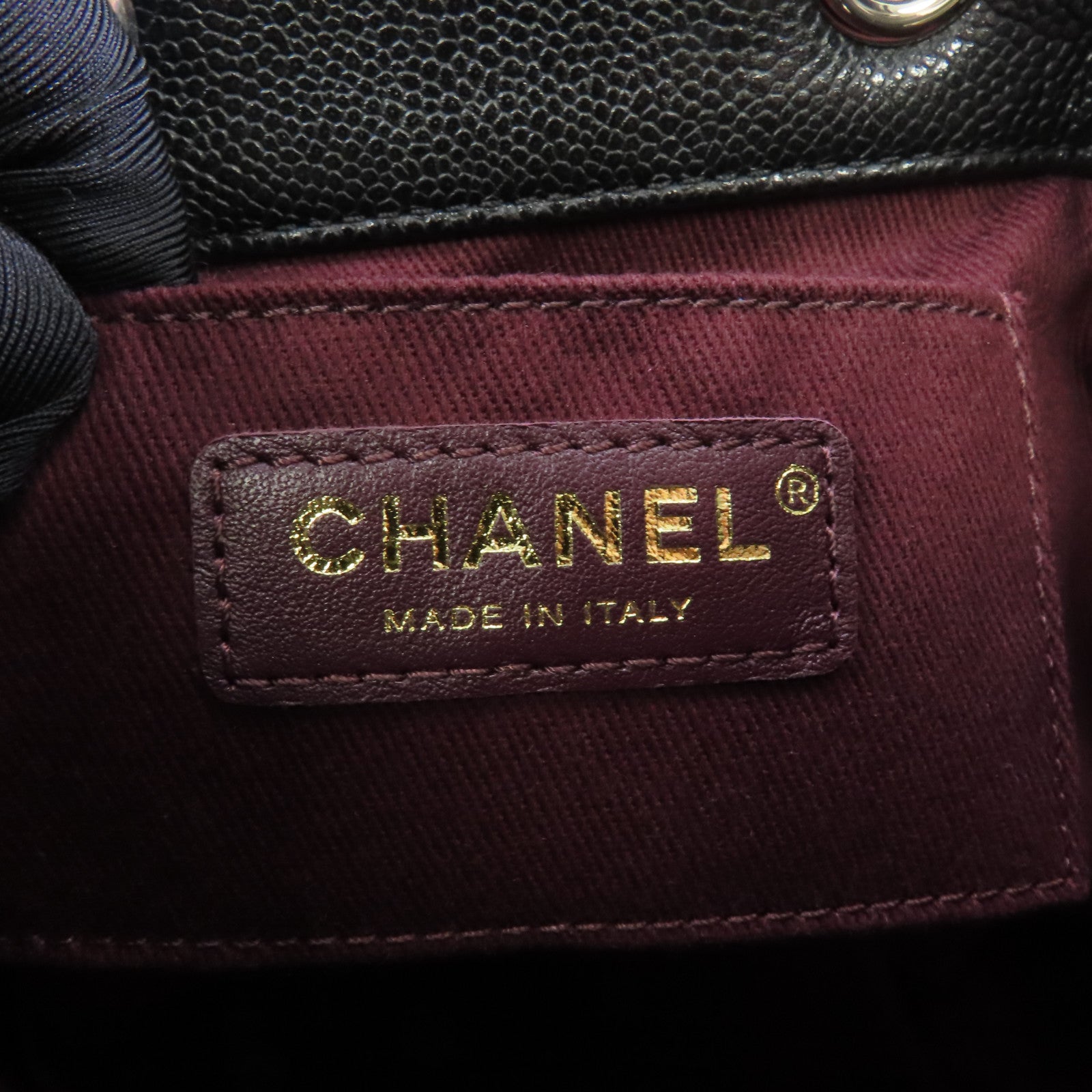 CHANEL Caviar皮革Affinity Bucket金扣鏈帶肩背袋黑色
